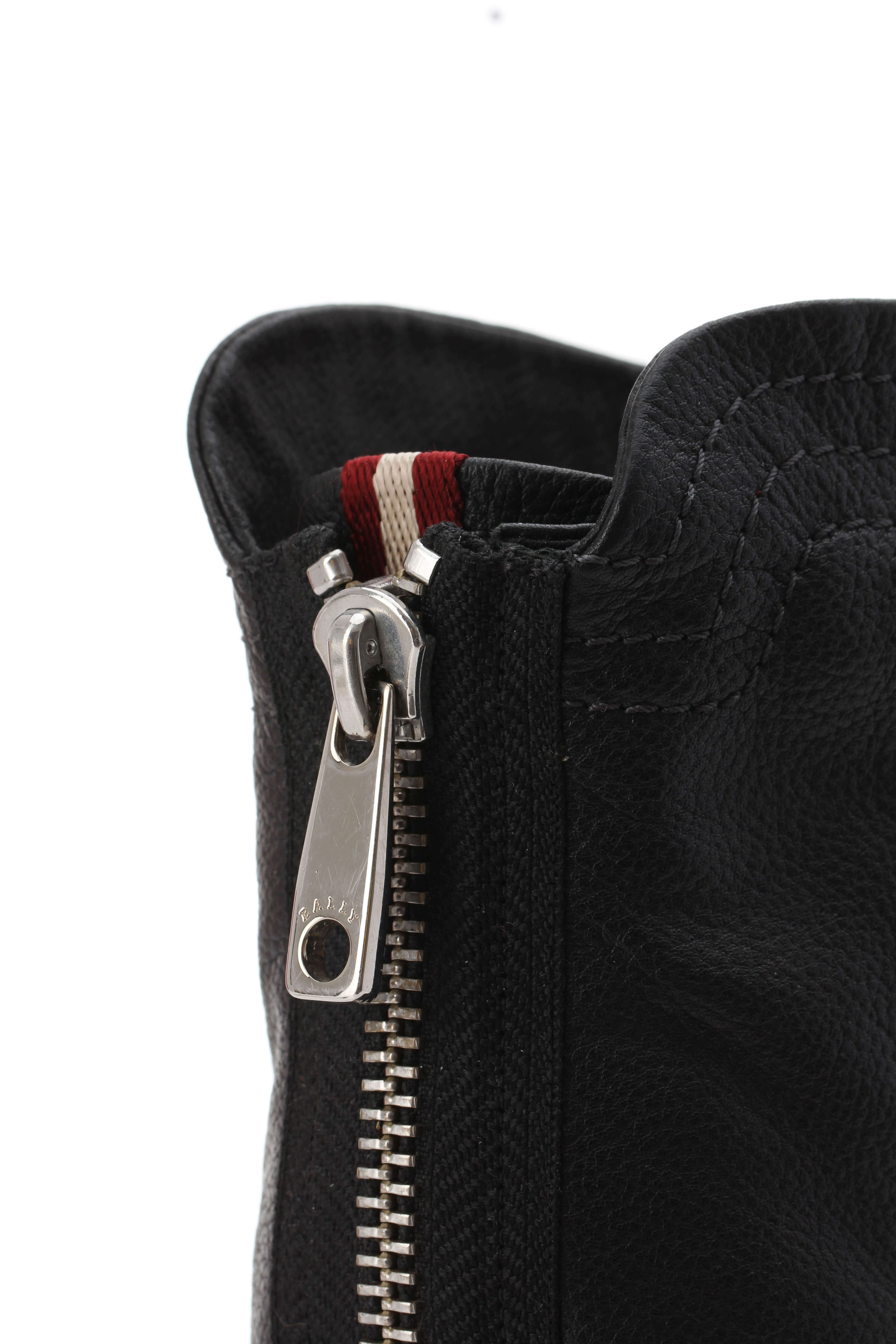 Bally, 8 USA