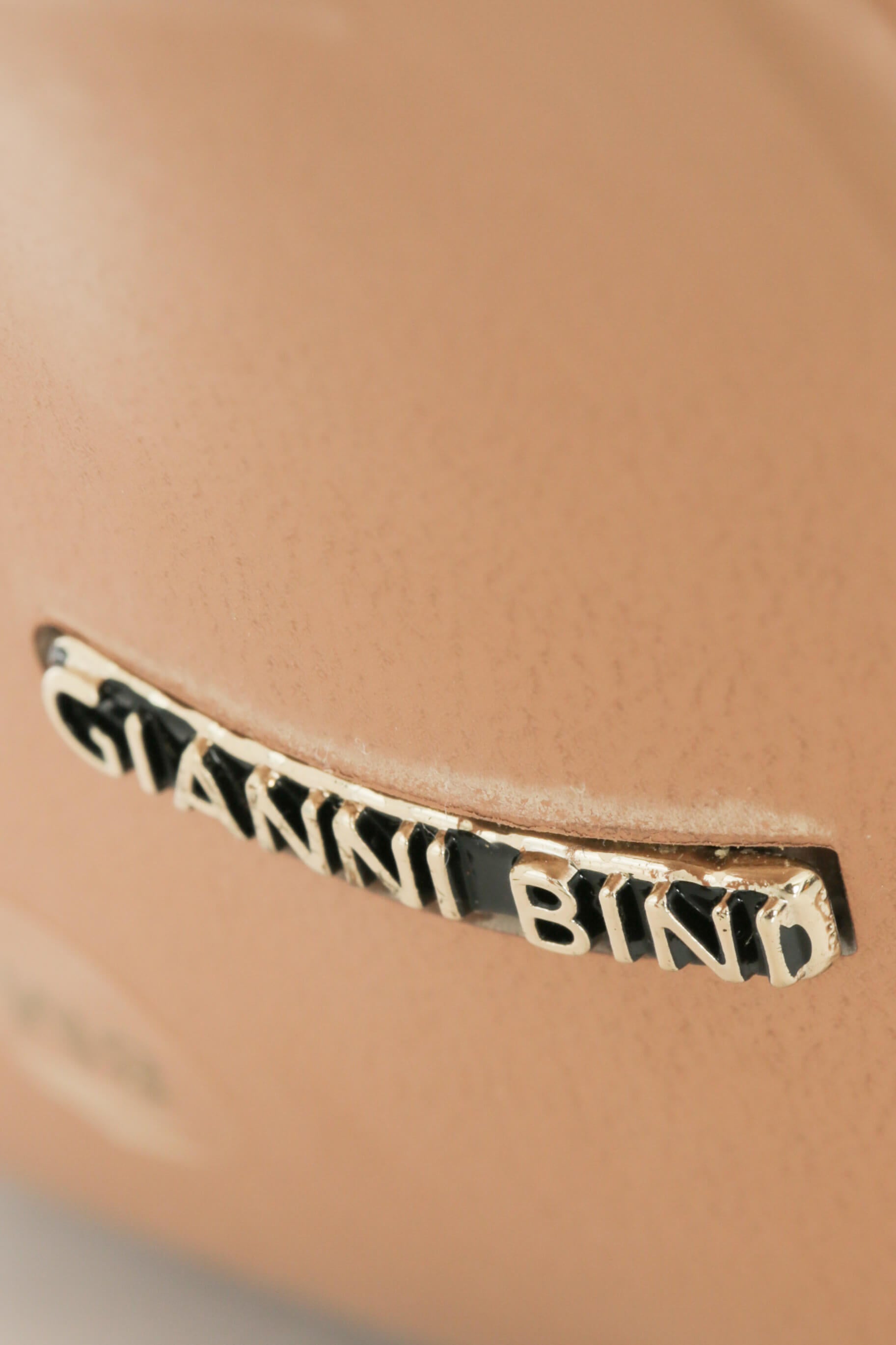 Gianni Bini, Talla 8