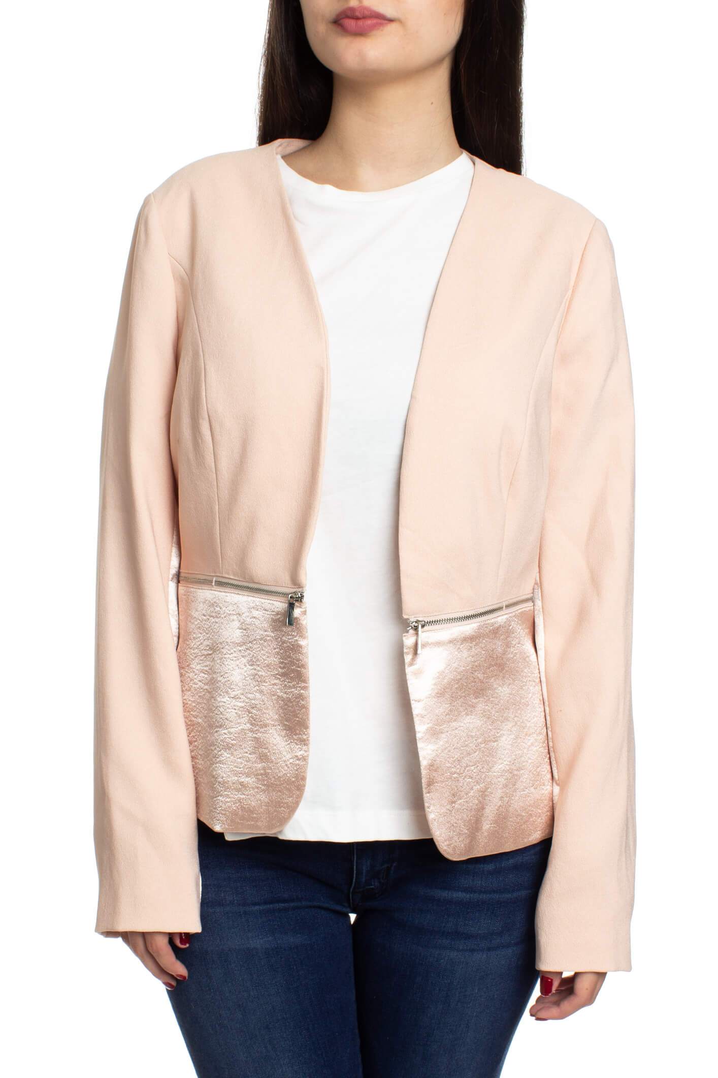1.State, Talla M