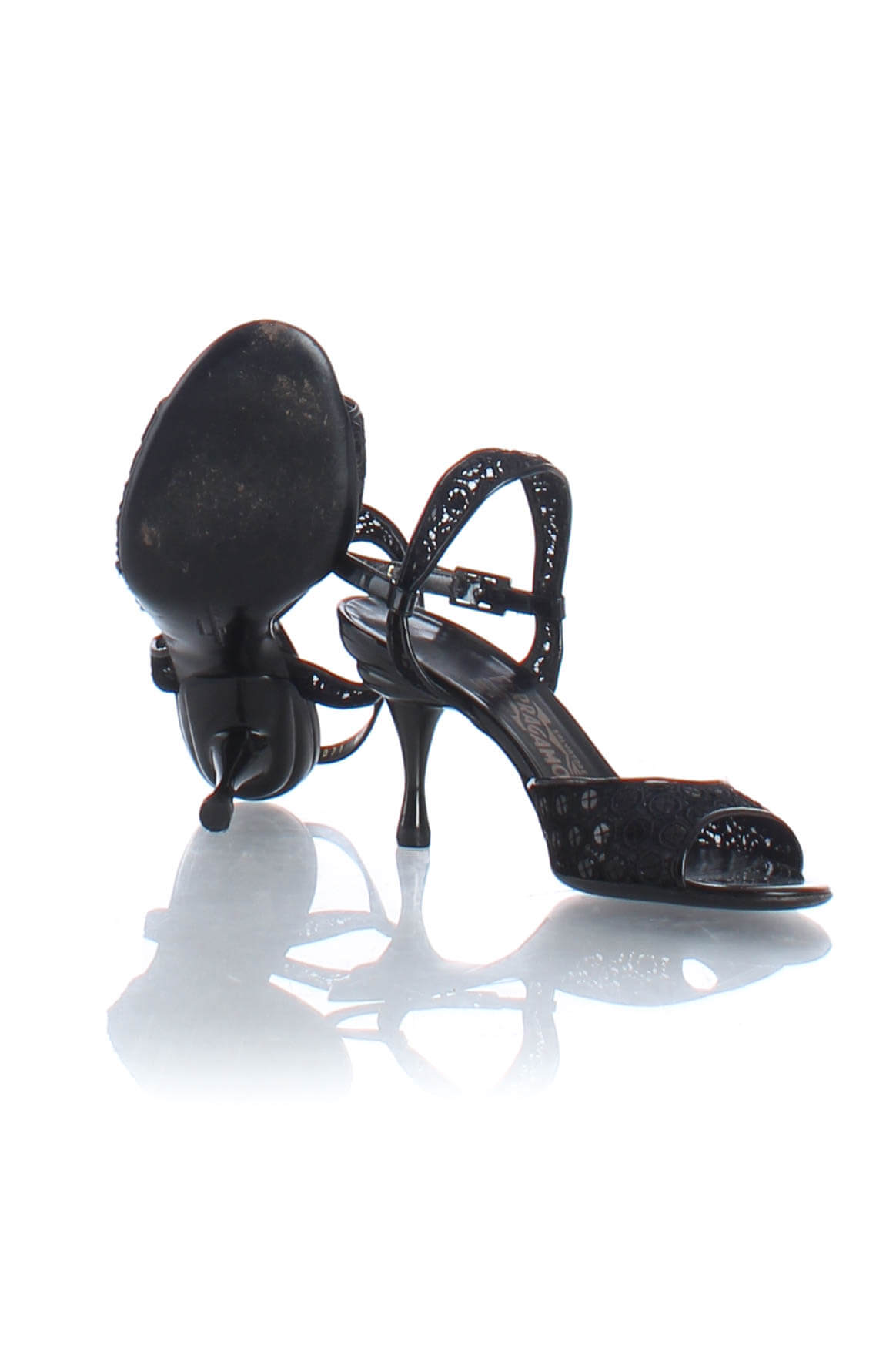 Salvatore Ferragamo, 8 USA