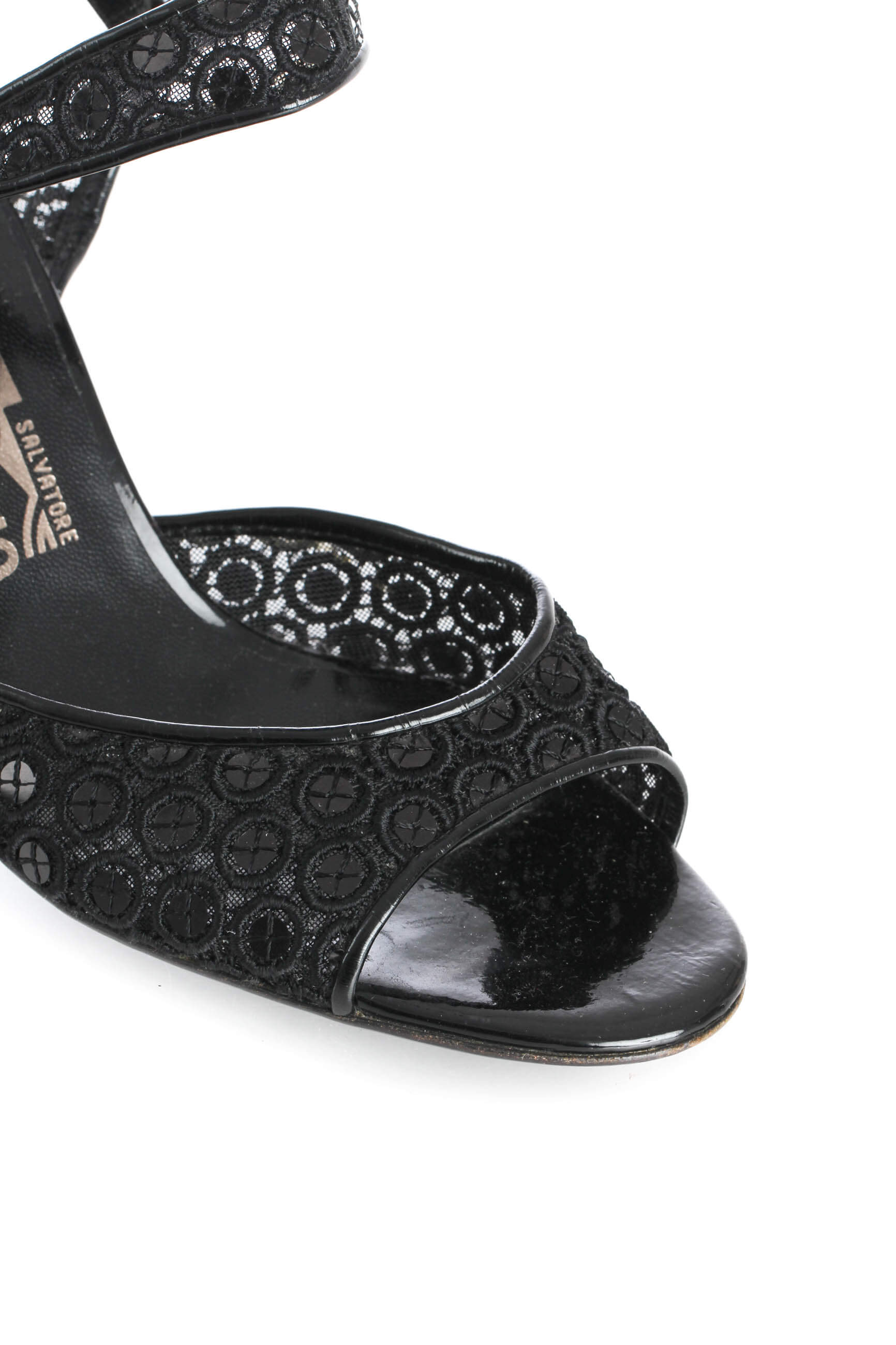 Salvatore Ferragamo, 8 USA