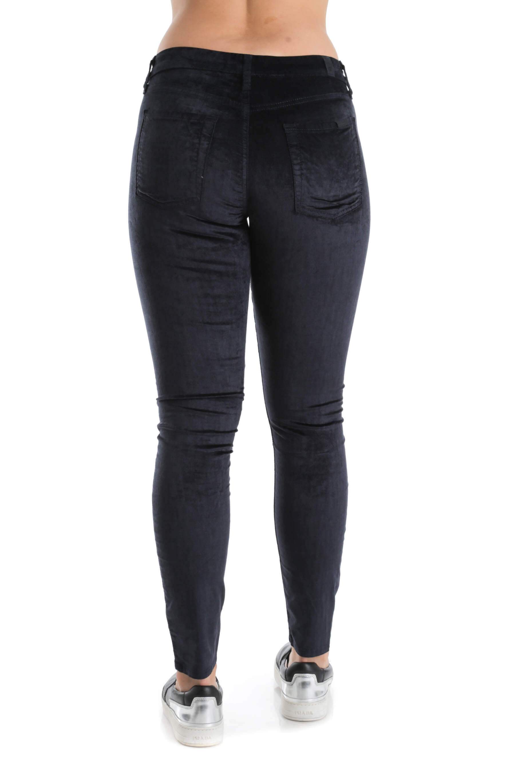 7 For all Mankind, Talla 27