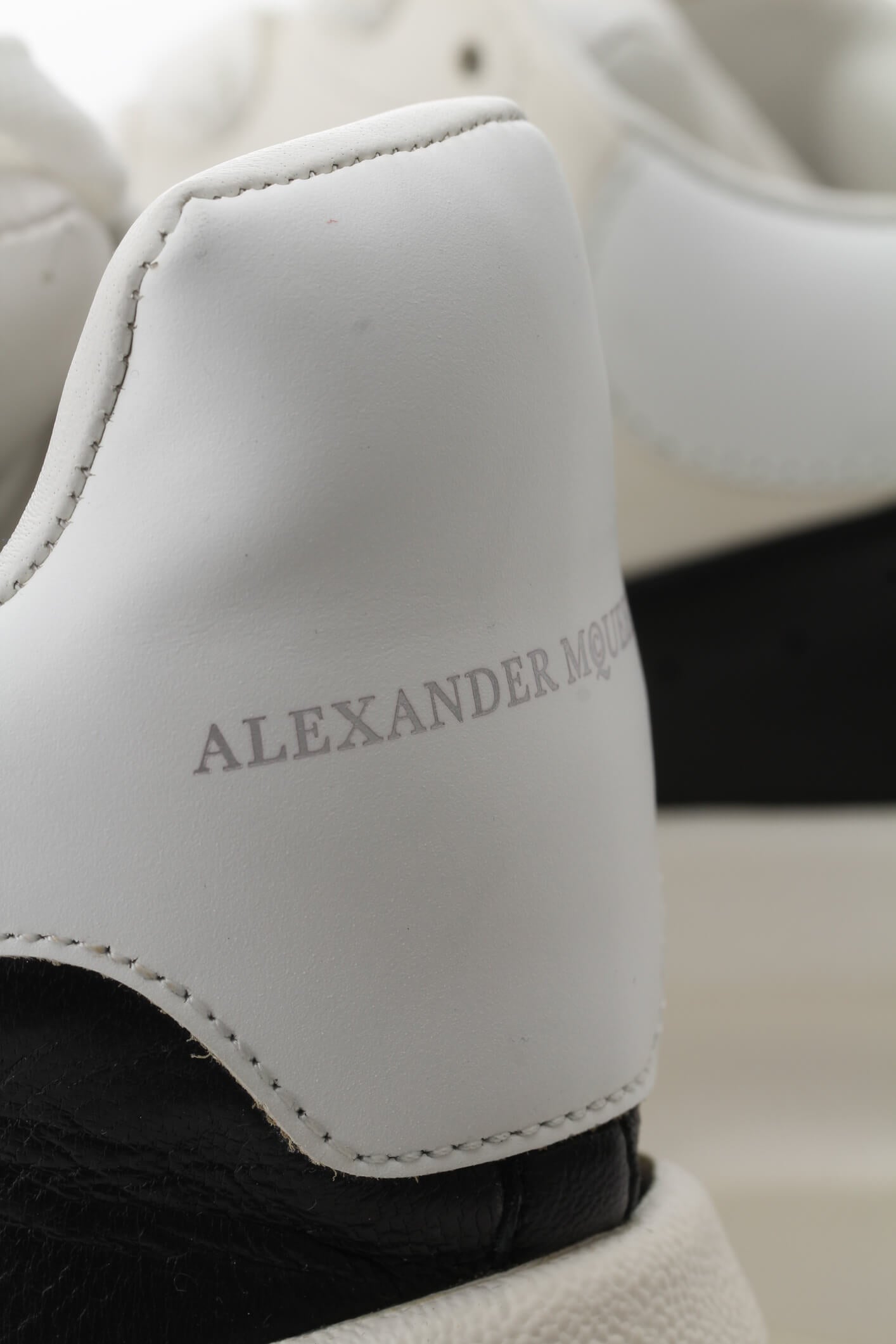 Alexander McQueen, 6 USA