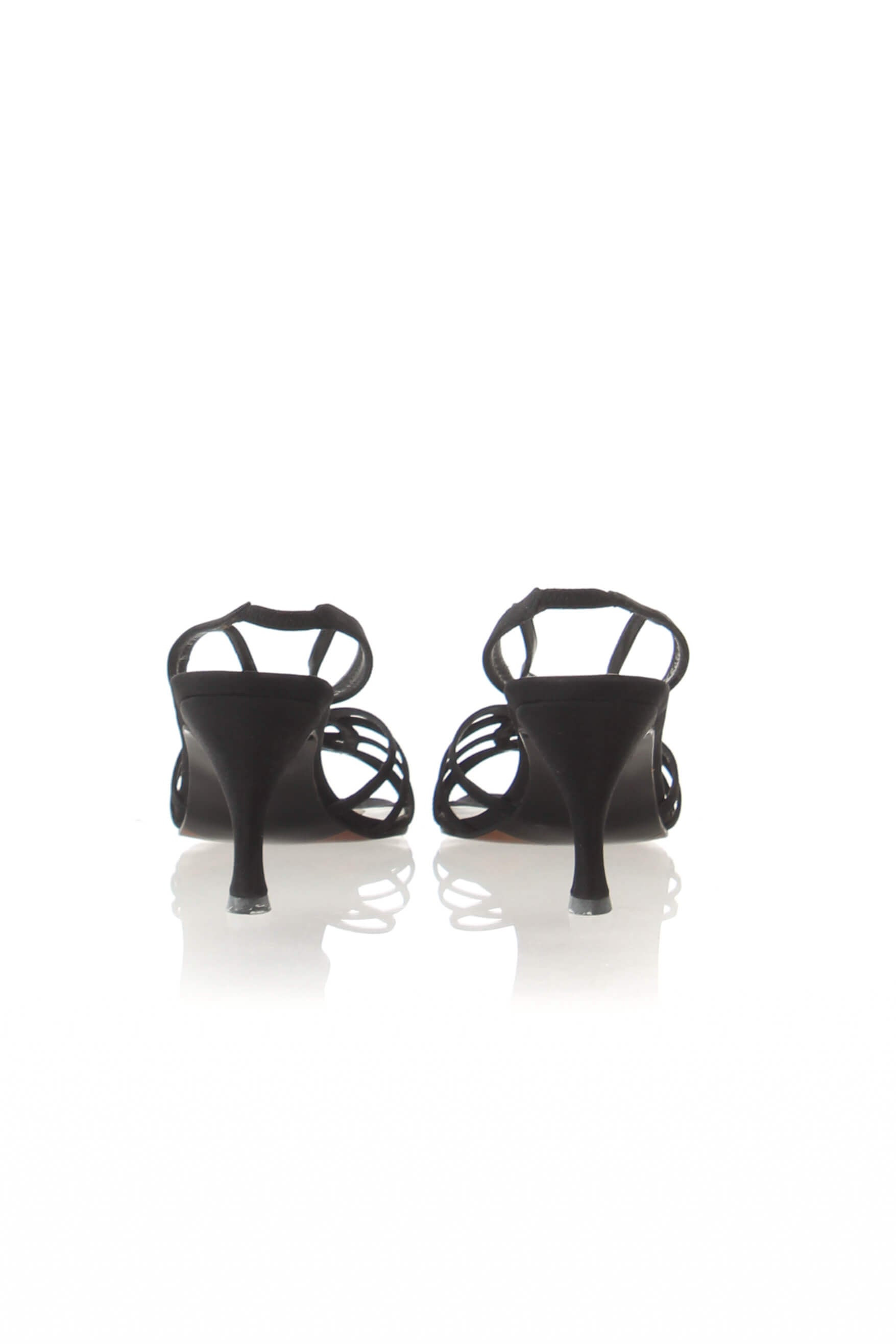Stuart Weitzman, 9 USA