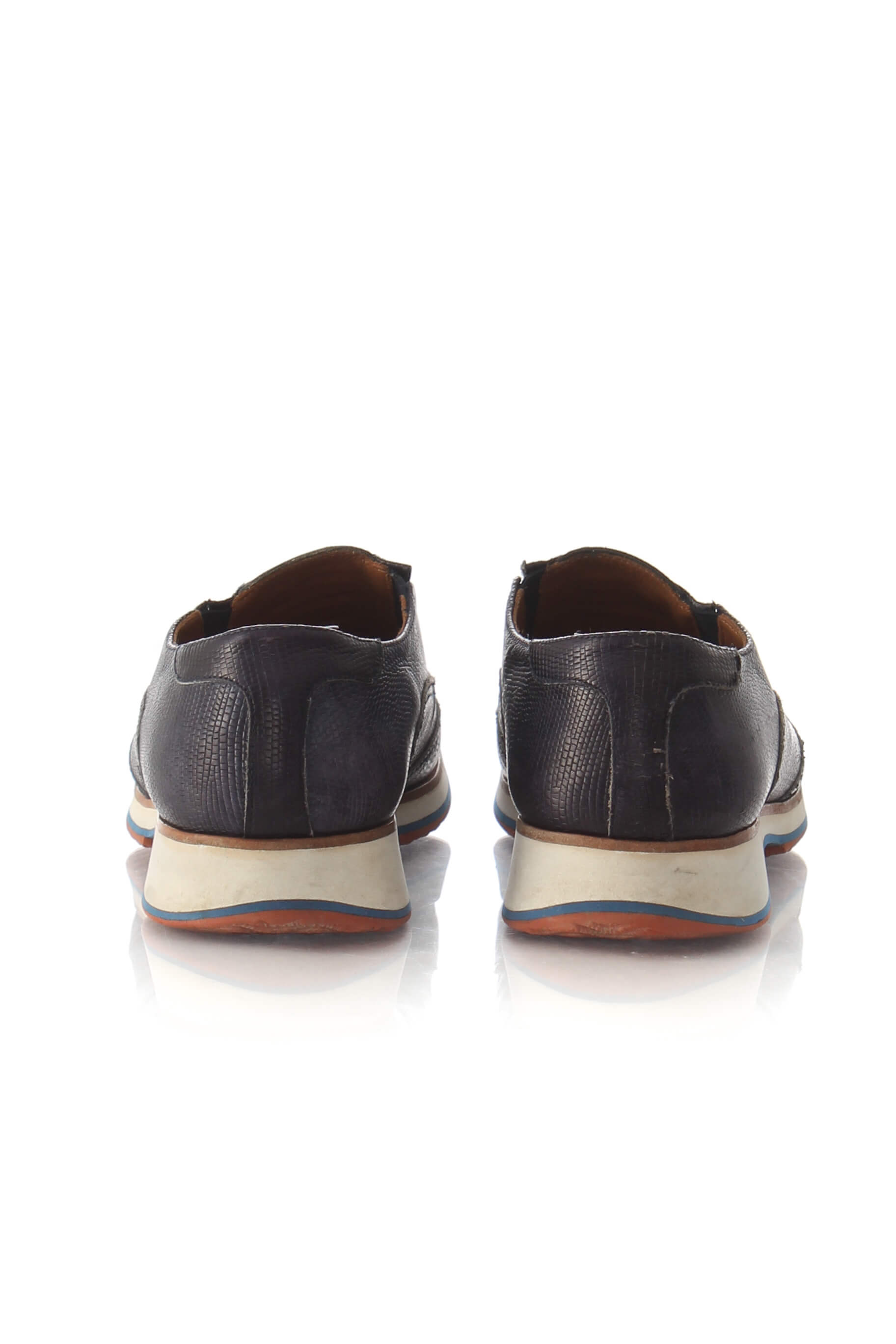 Prada, 10 USA