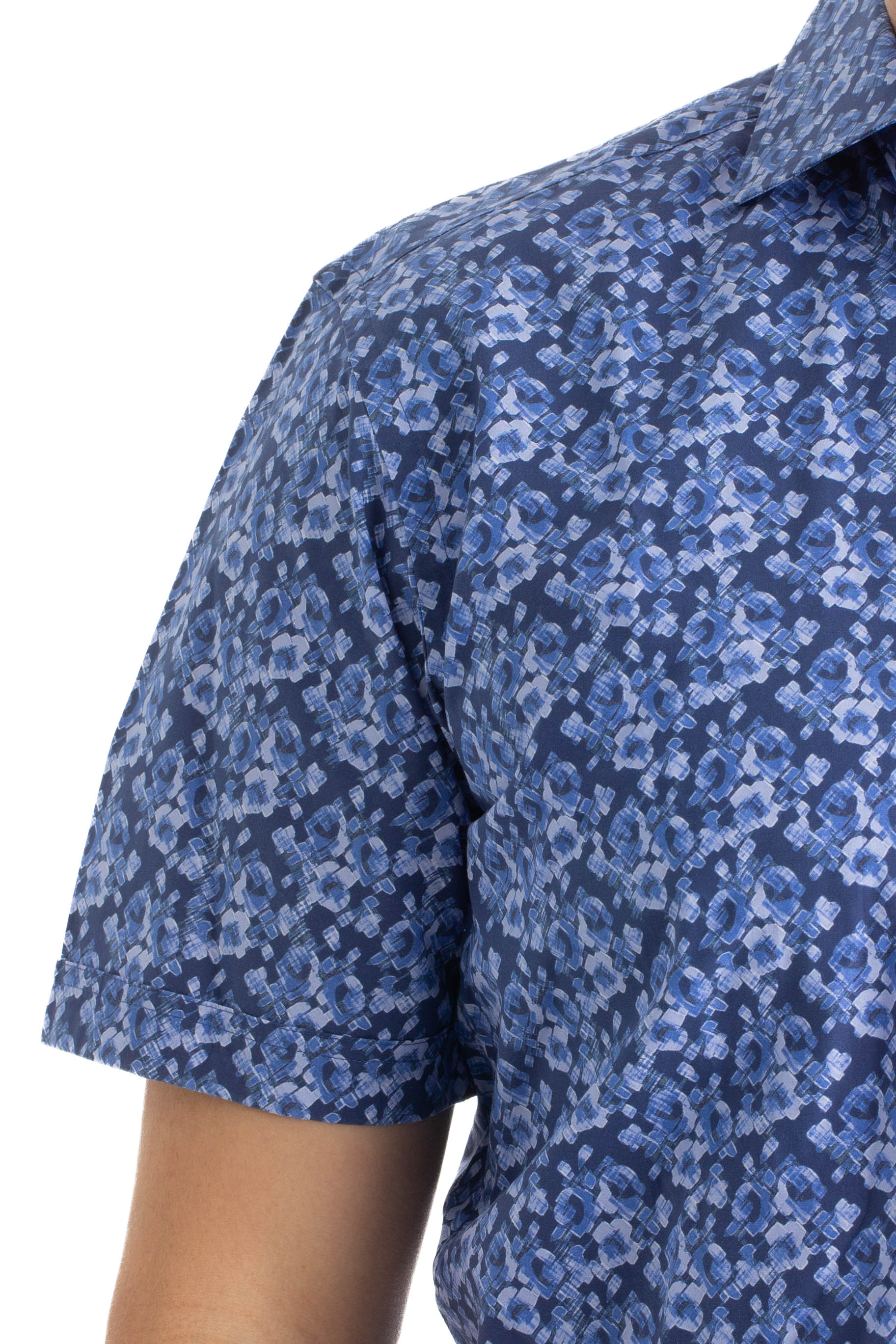 Bugatchi, Talla M