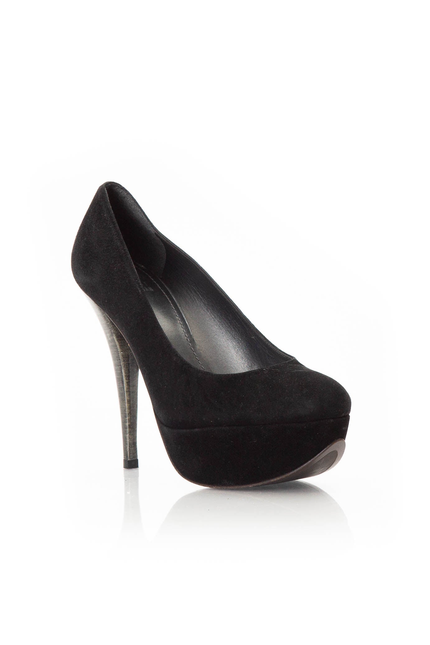 Stuart Weitzman, 9 USA