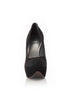 Stuart Weitzman, 9 USA