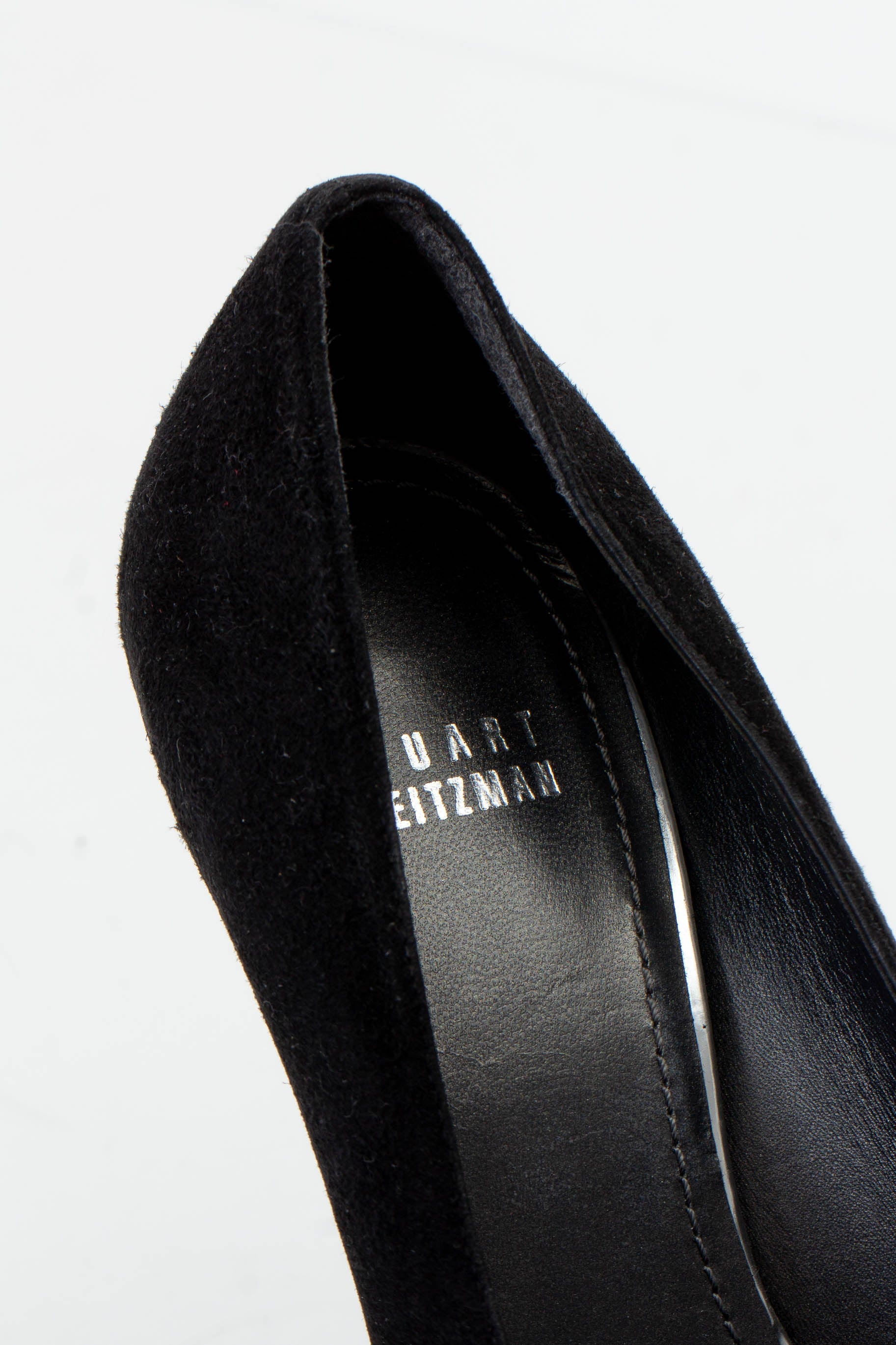 Stuart Weitzman, 9 USA