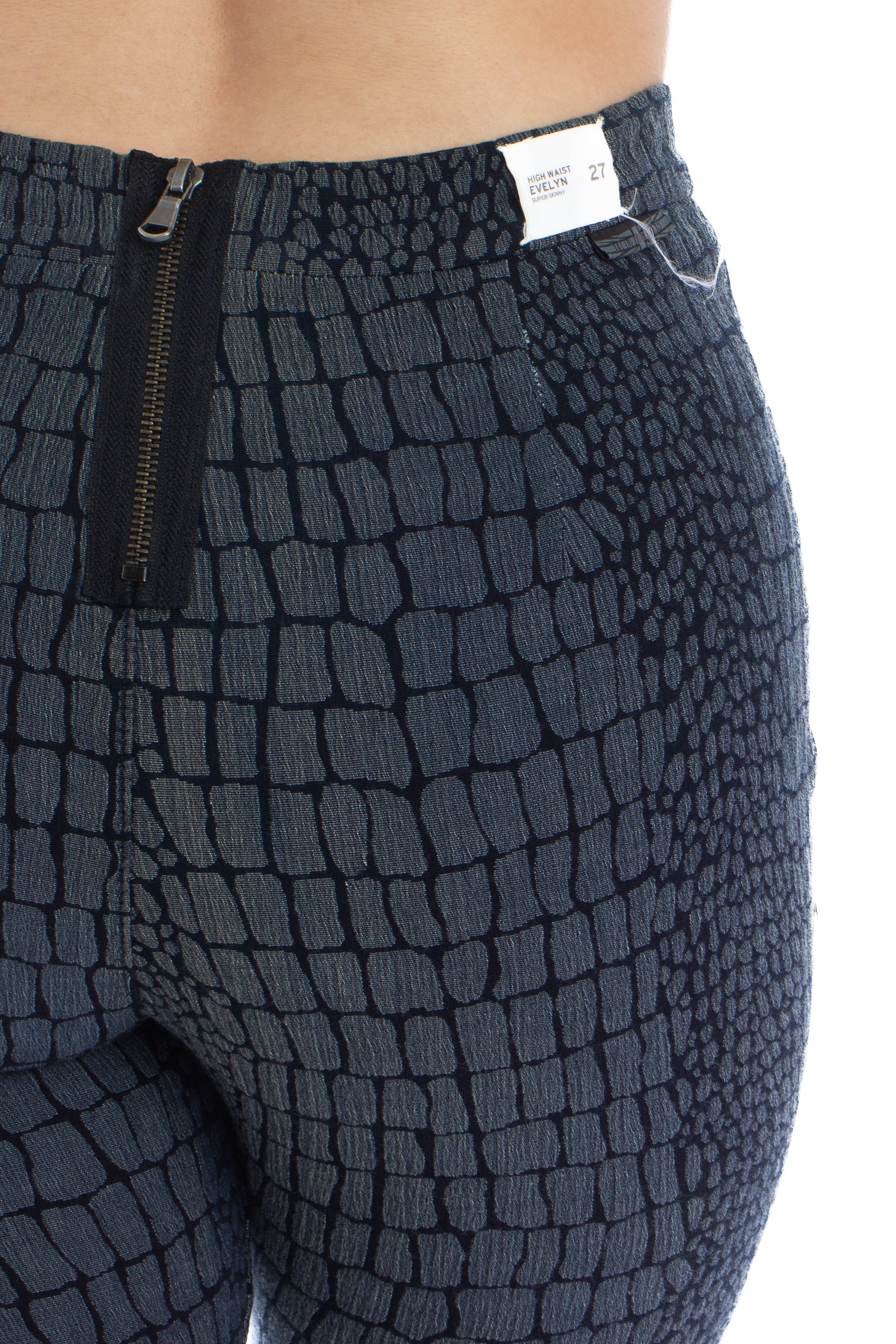 Hudson, Talla 27