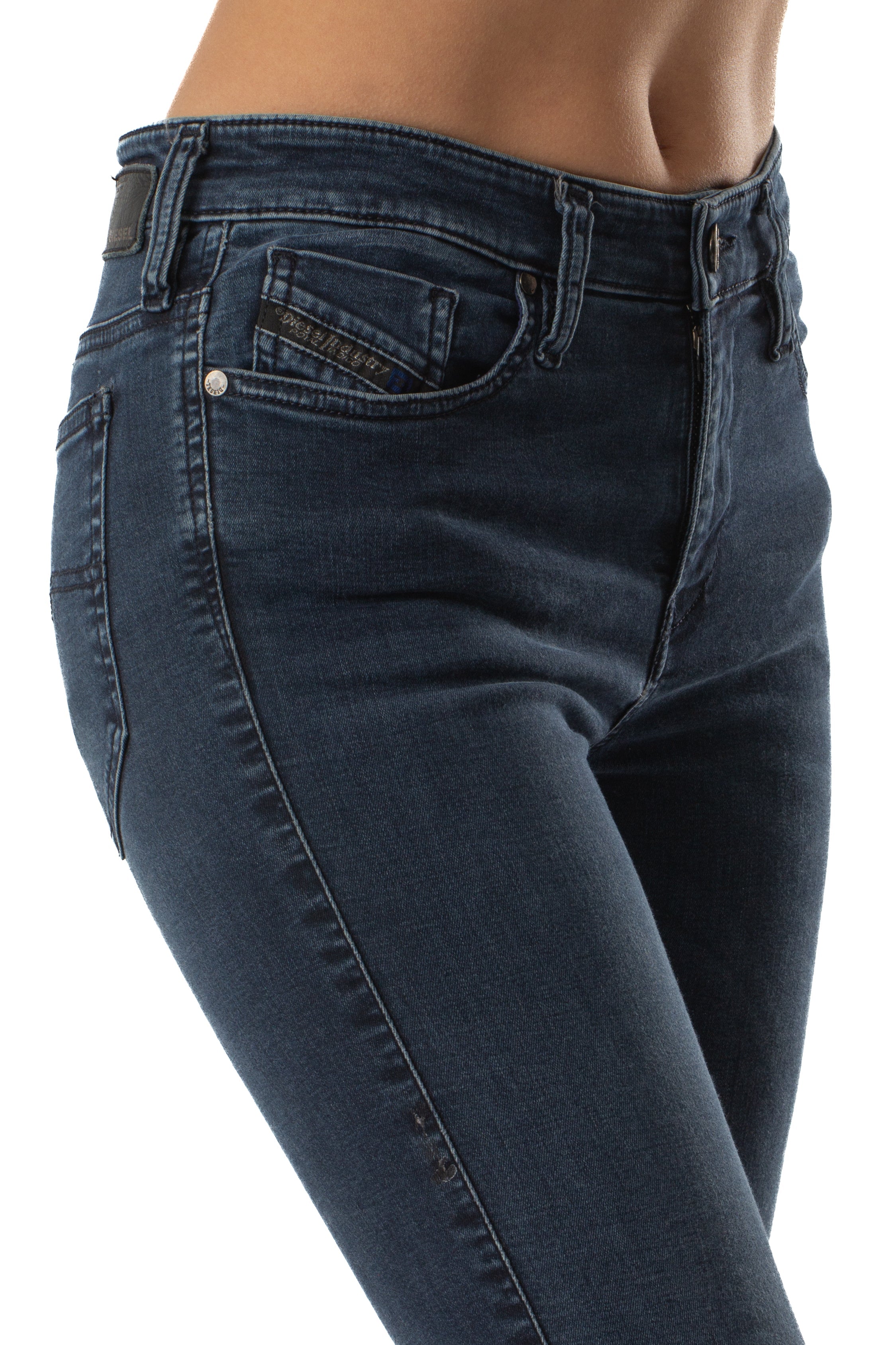 Diesel, Talla 27