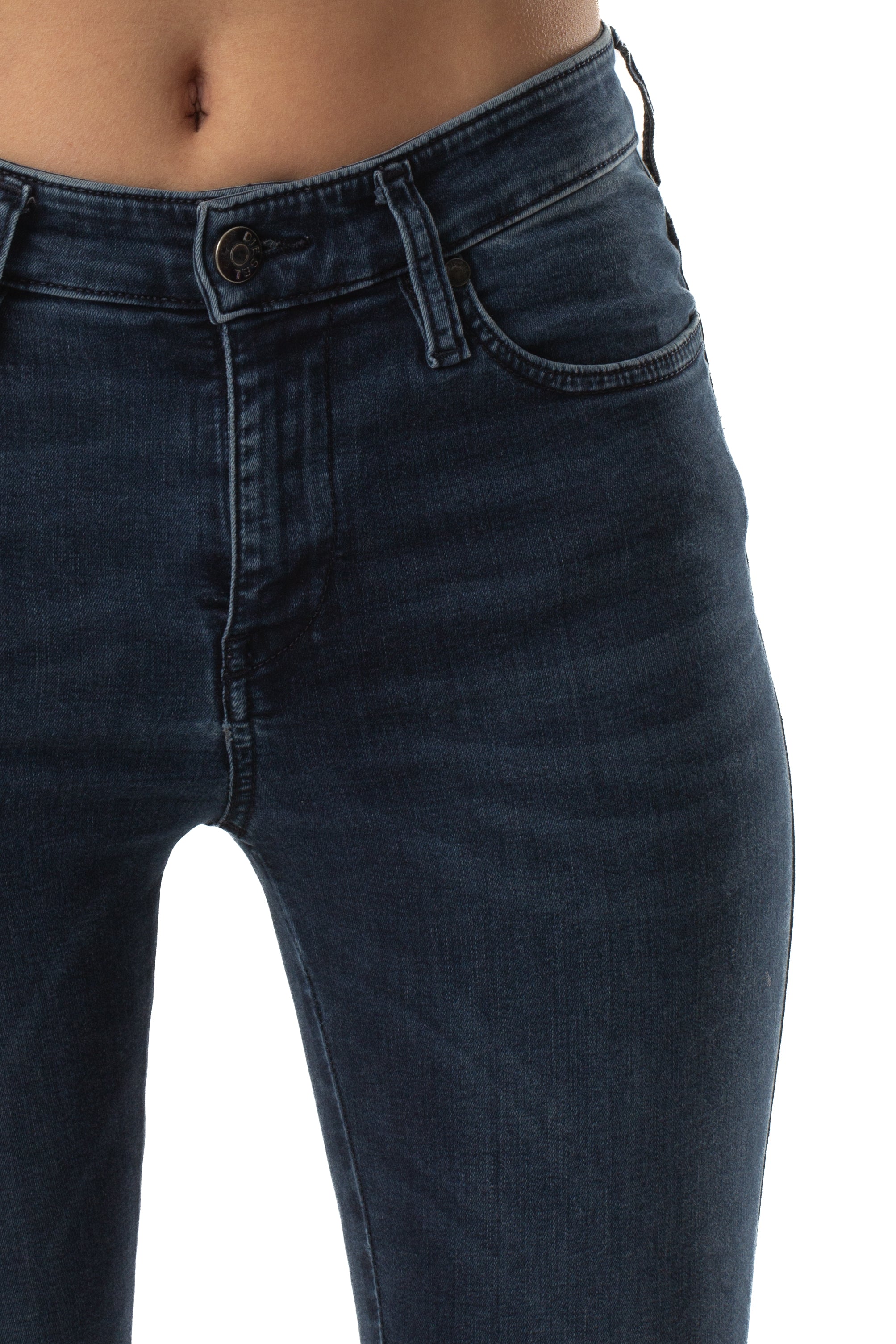 Diesel, Talla 27