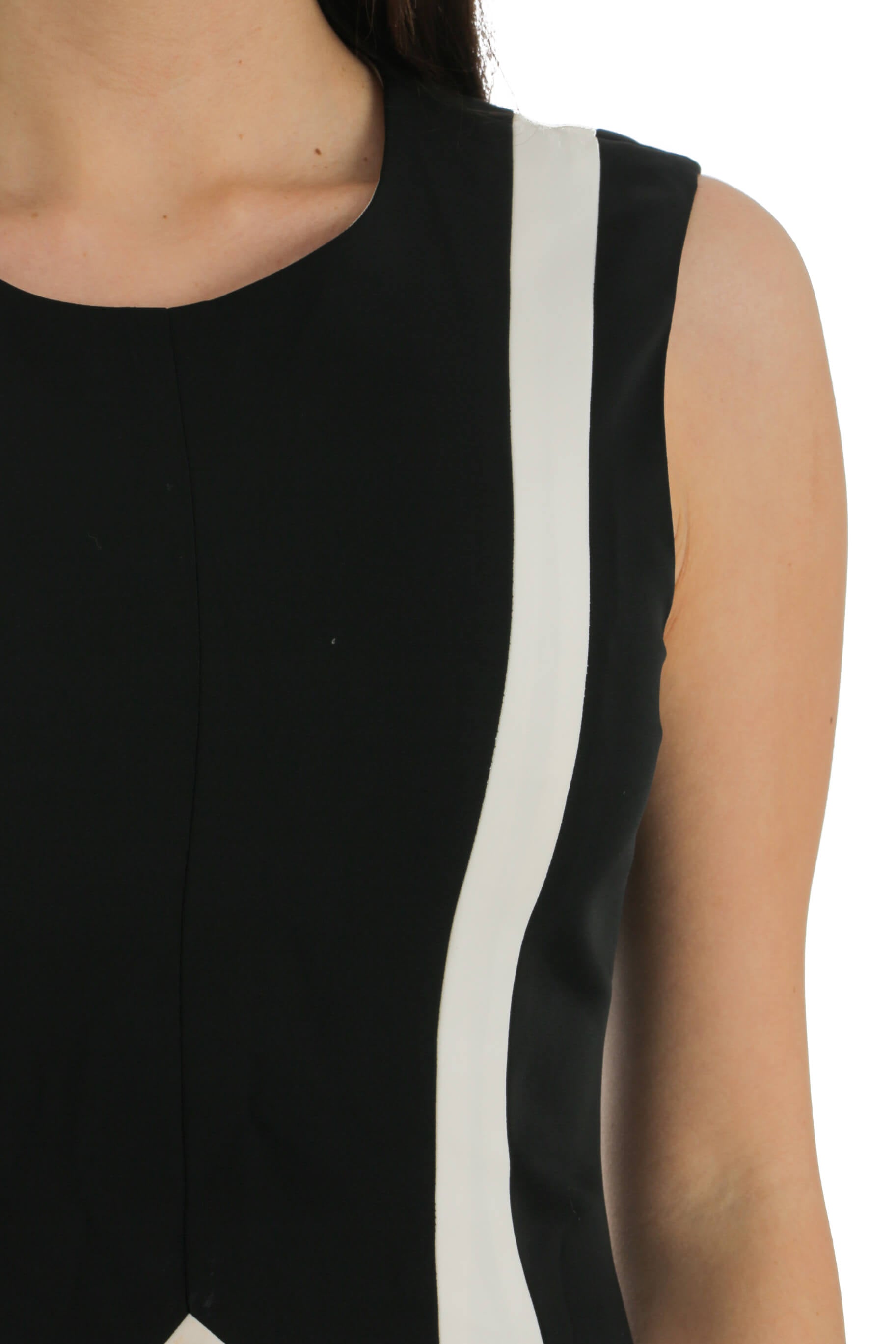 BCBG Maxazrian, Talla 6