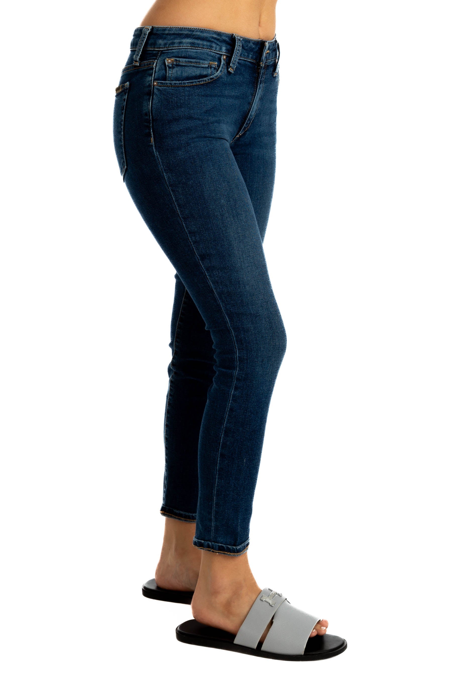 Joe's, Talla 26