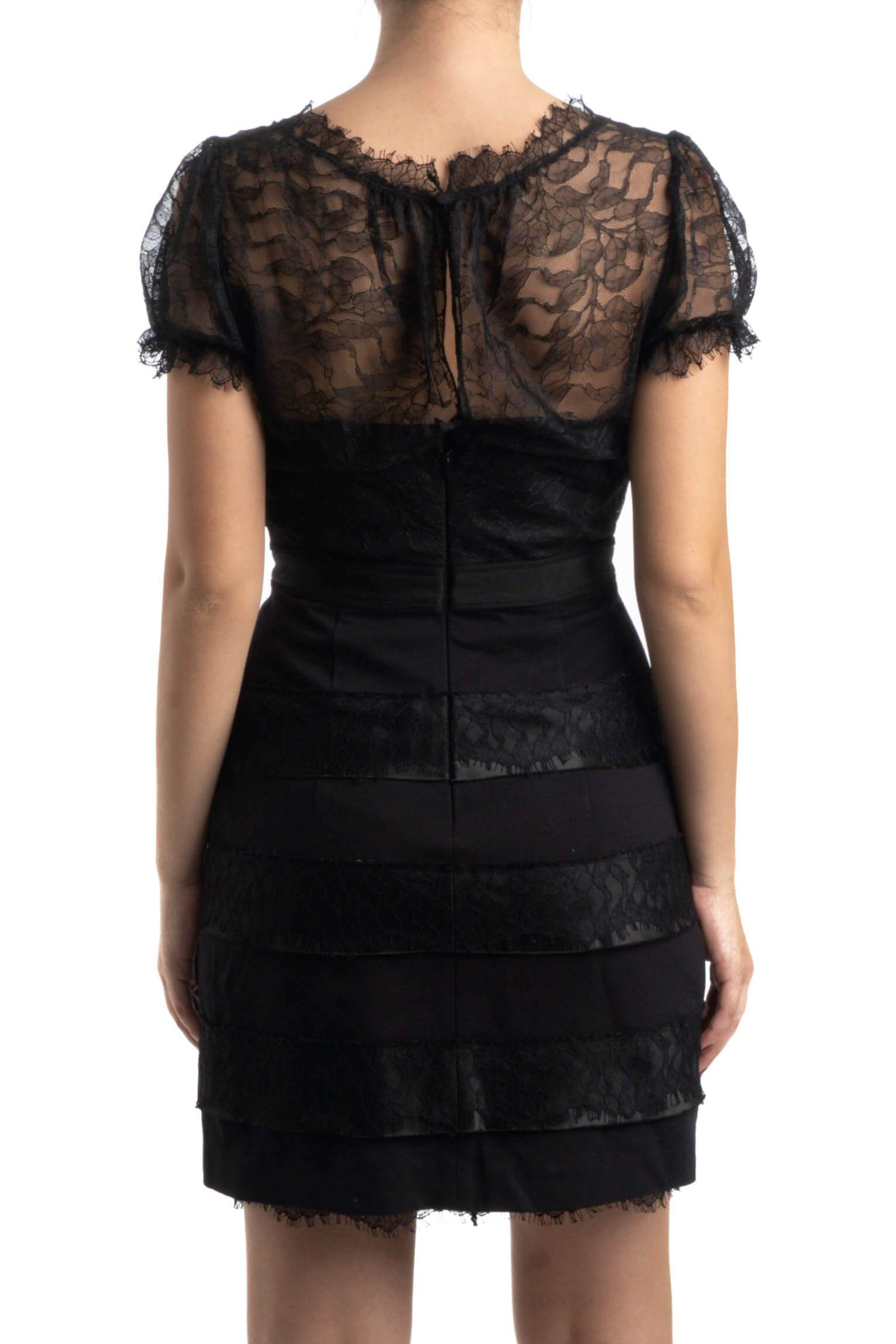 BCBG Maxazria, Talla 4