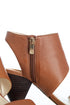Vince Camuto, 7.5 USA