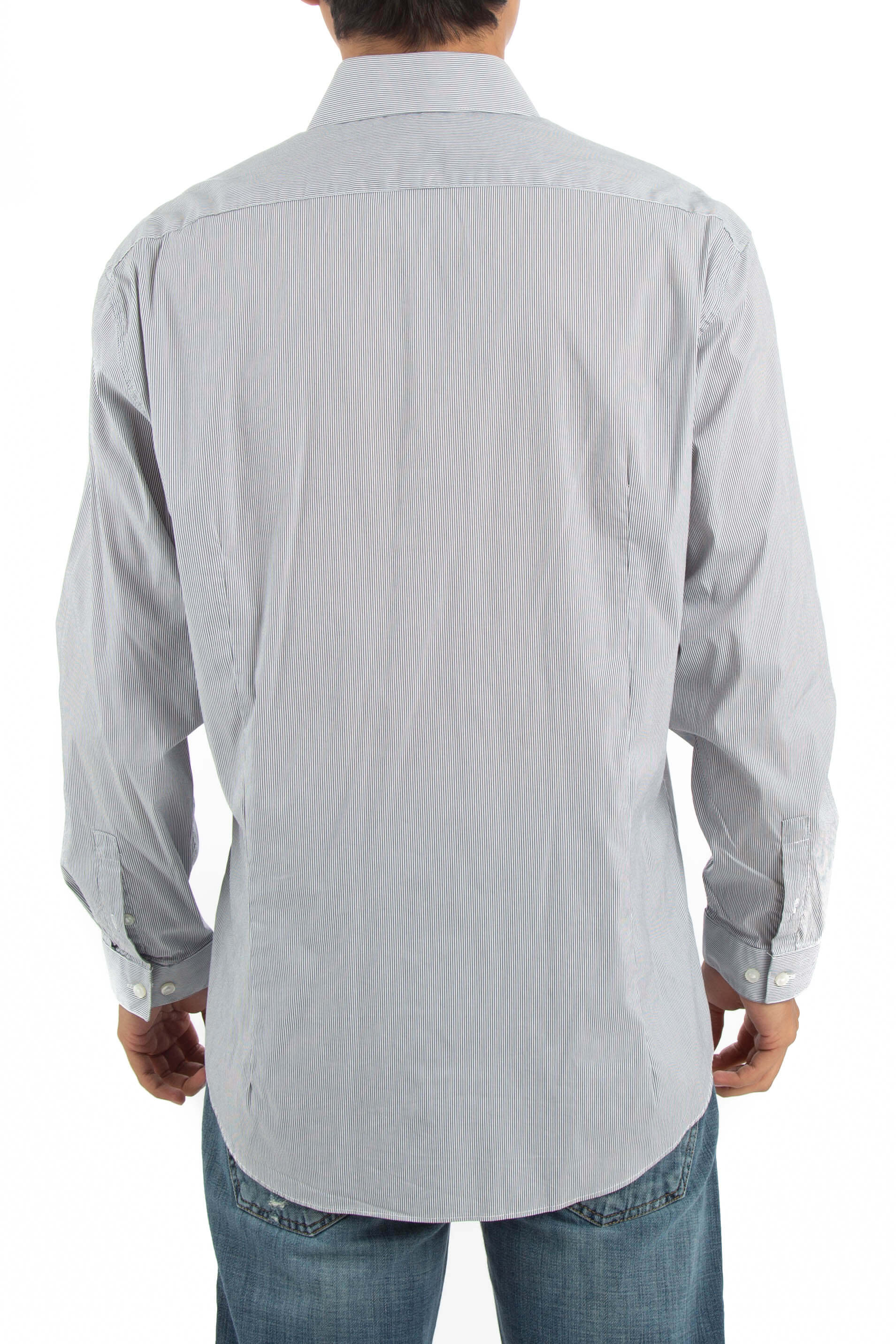 Calvin Klein, Talla 15.5