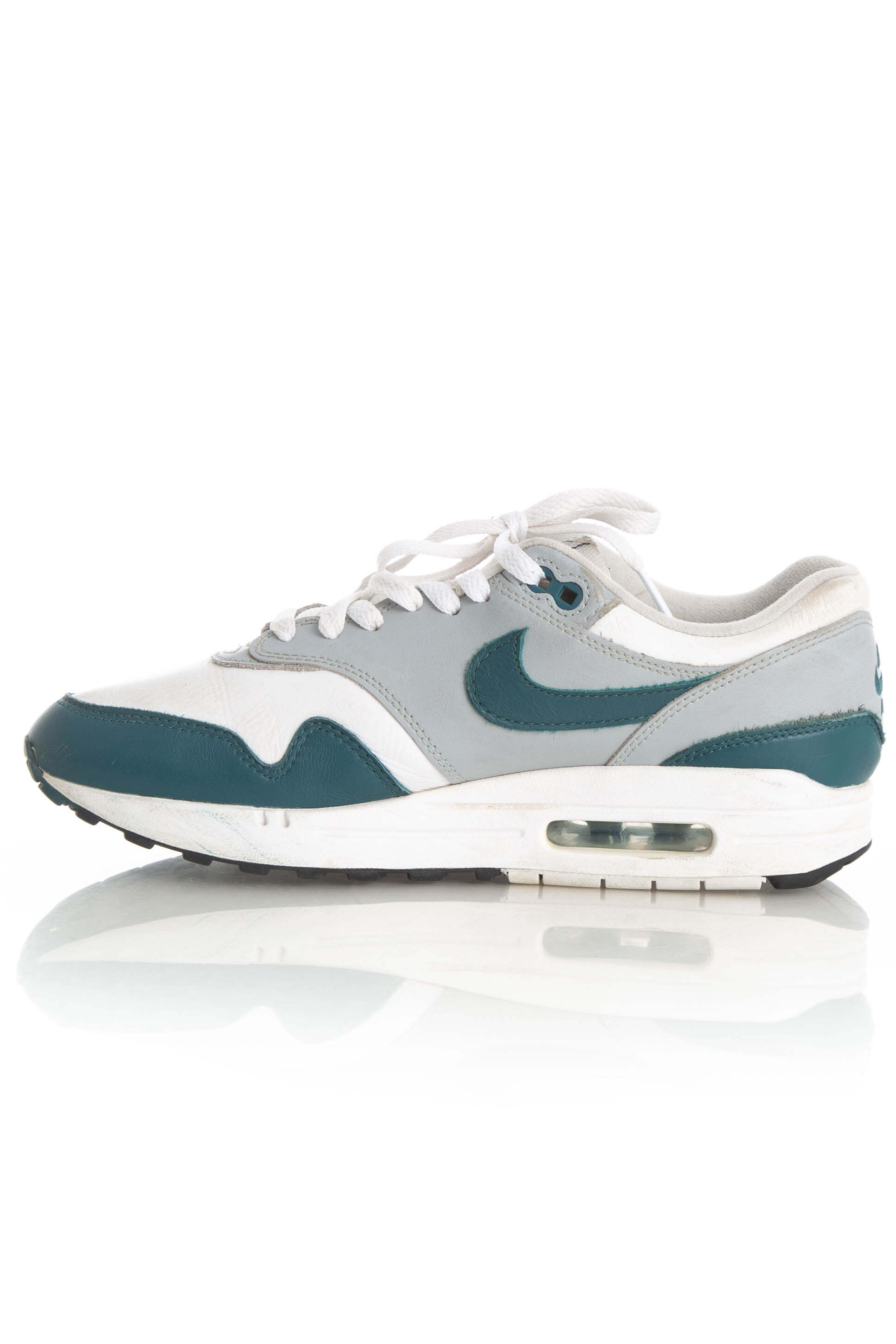 Nike, 8 USA