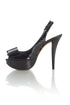 Stuart Weitzman, 9 USA