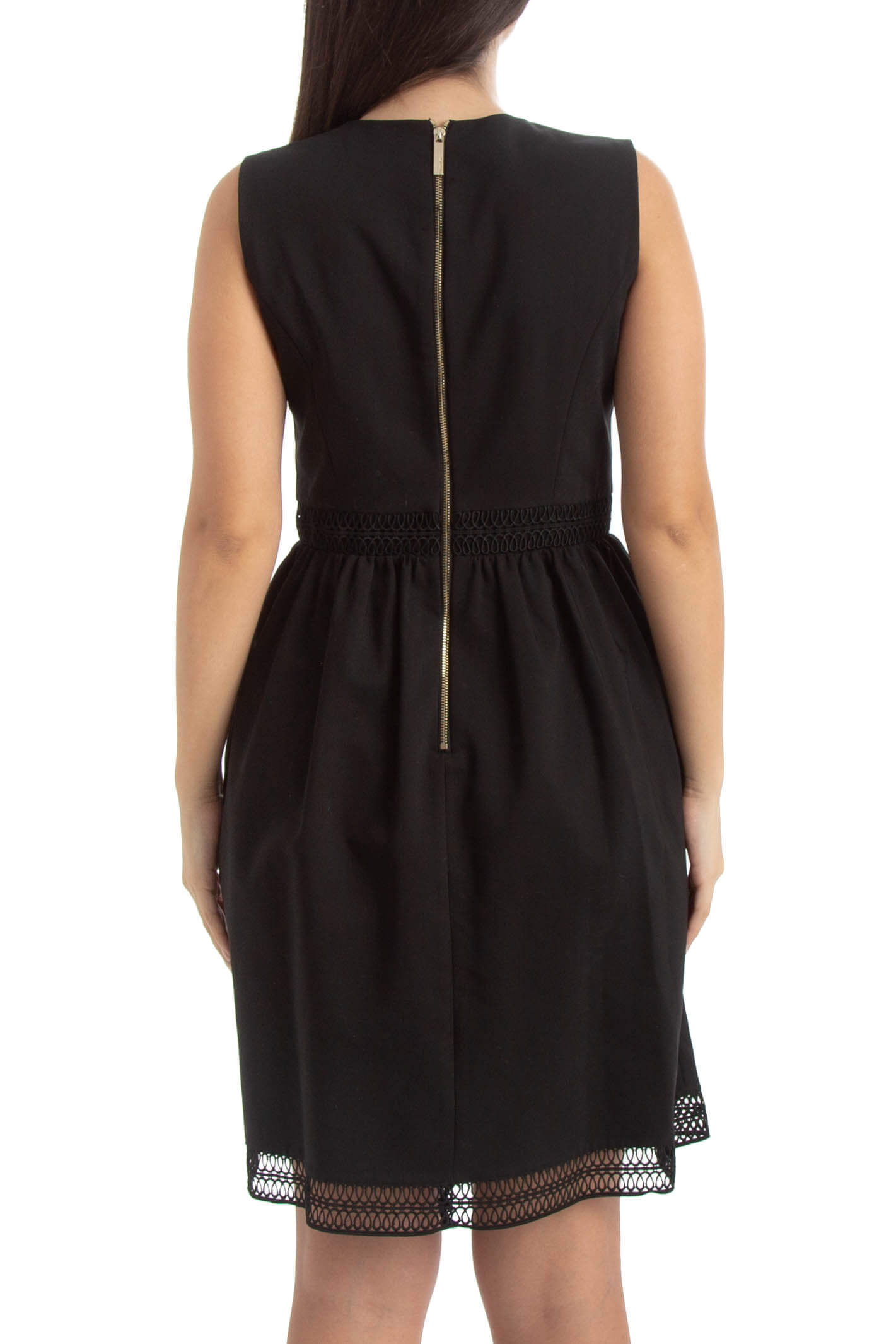 Calvin Klein, Talla 4
