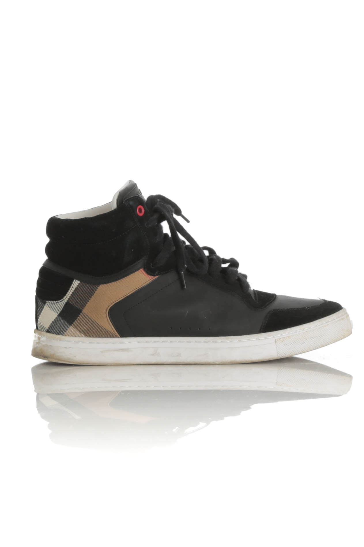 Burberry, 9 USA
