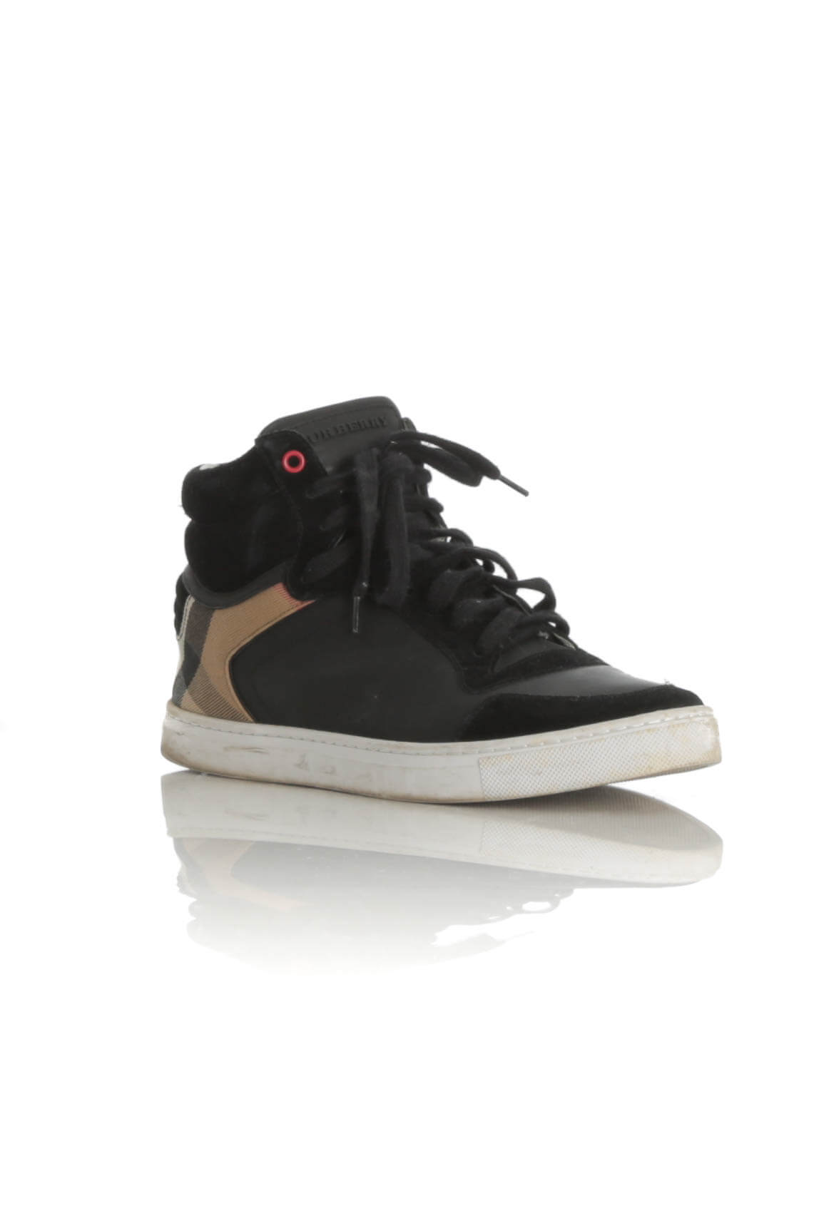 Burberry, 9 USA