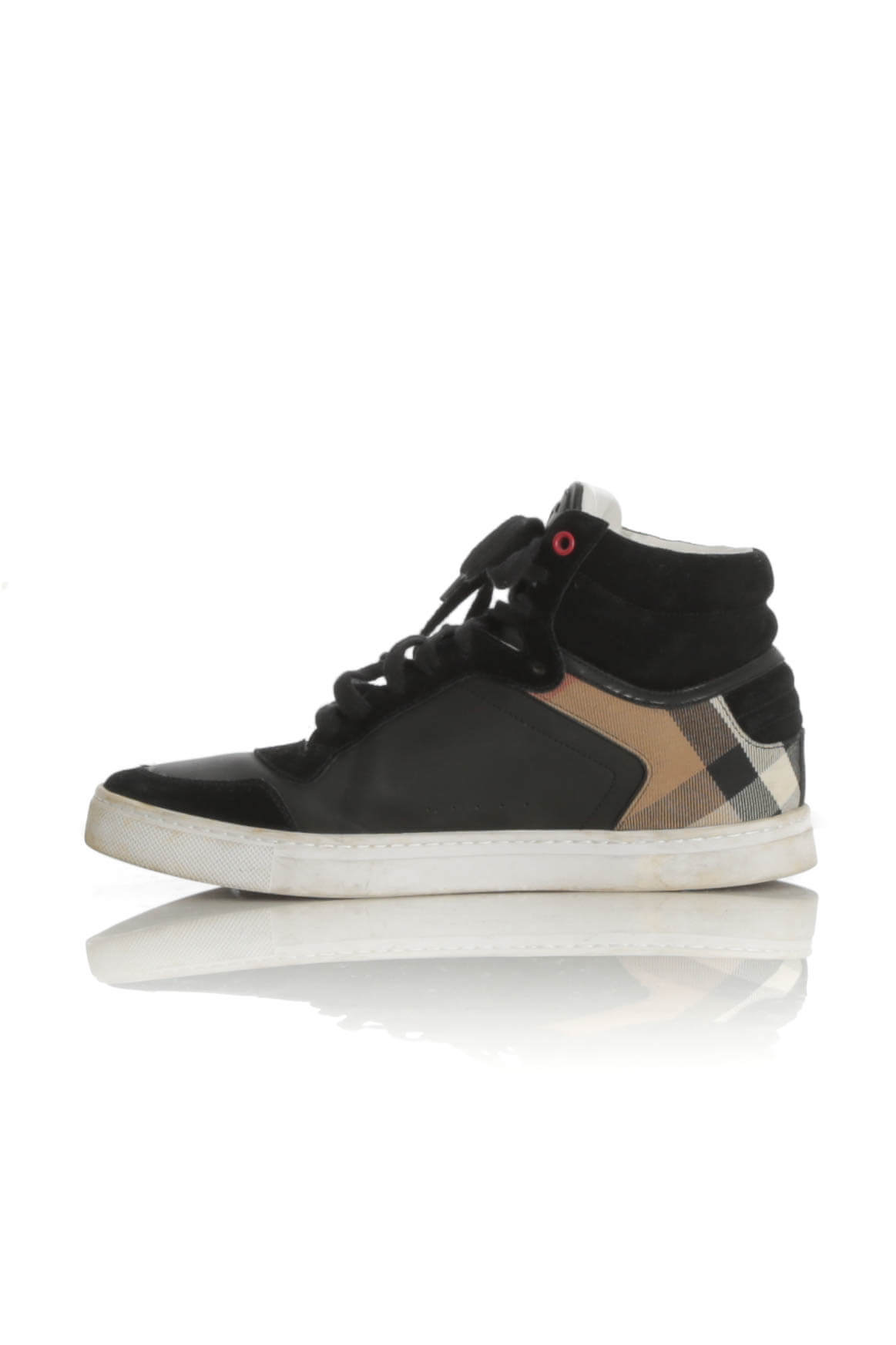 Burberry, 9 USA