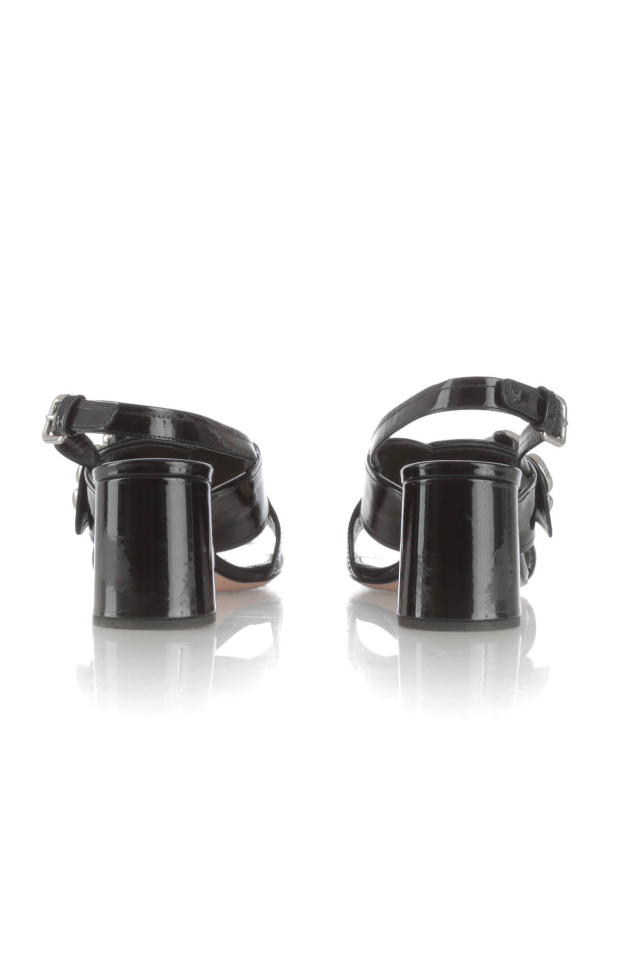 Prada, 7 USA