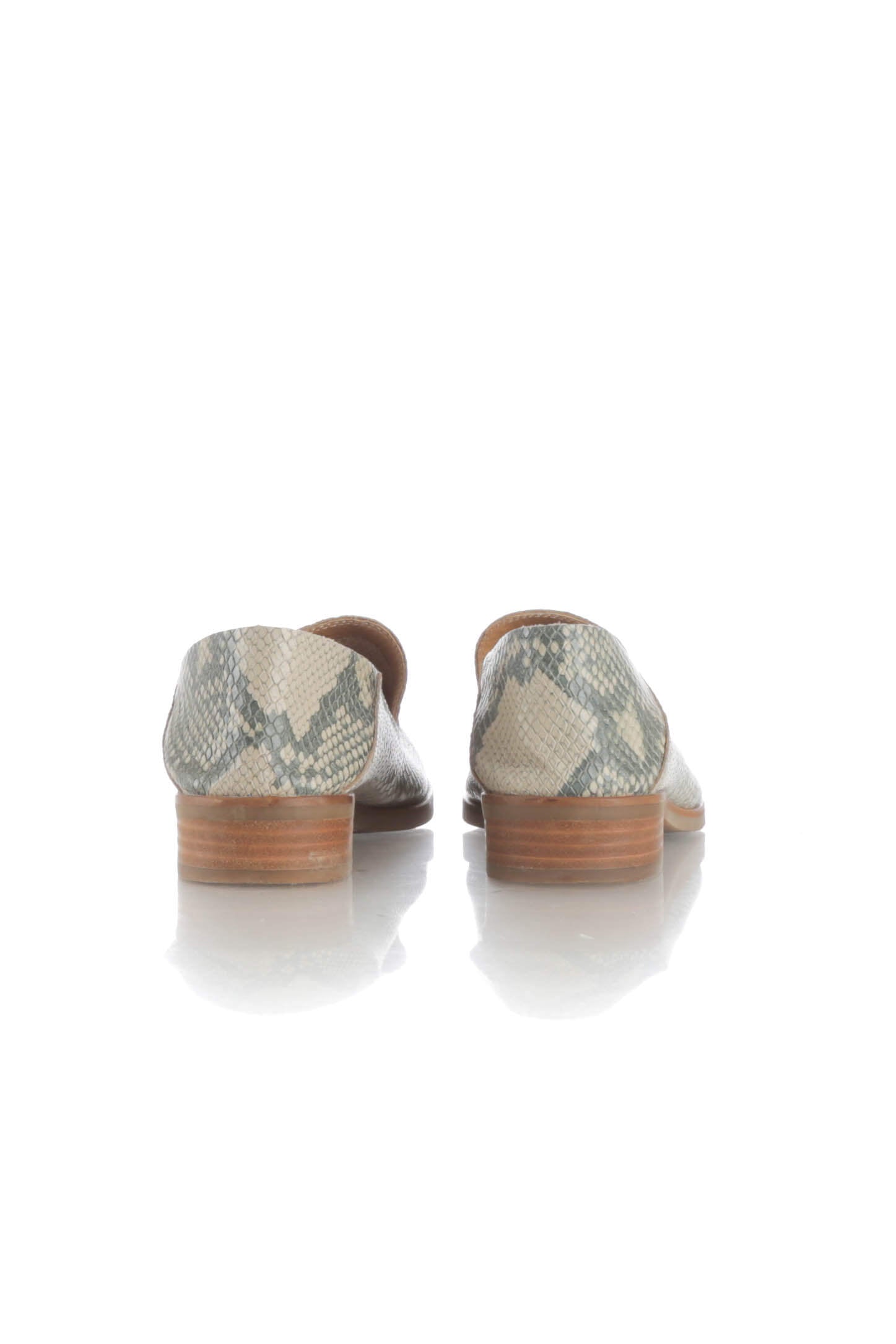 Lucky Brand, 8 USA