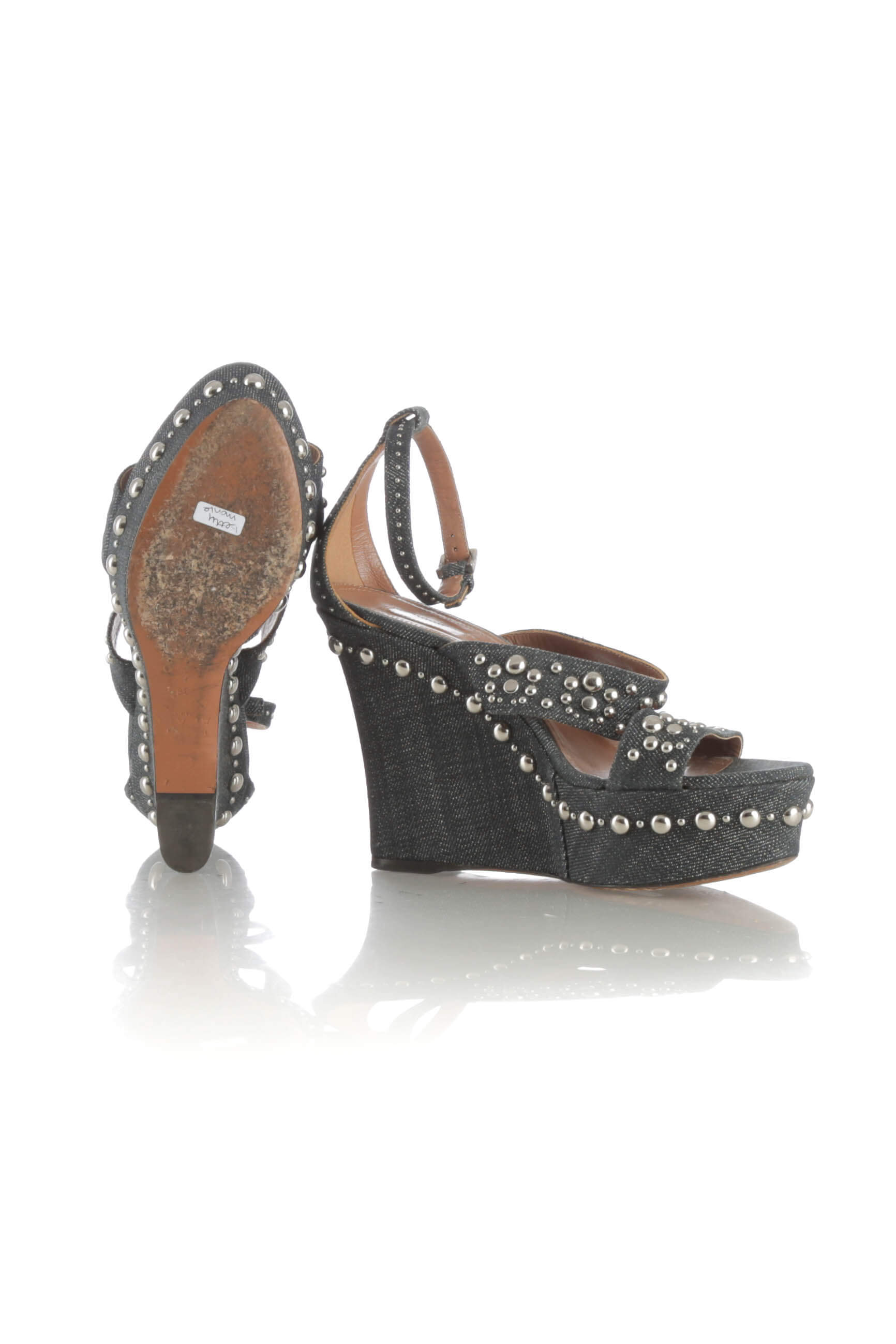 Alaia, 8 USA