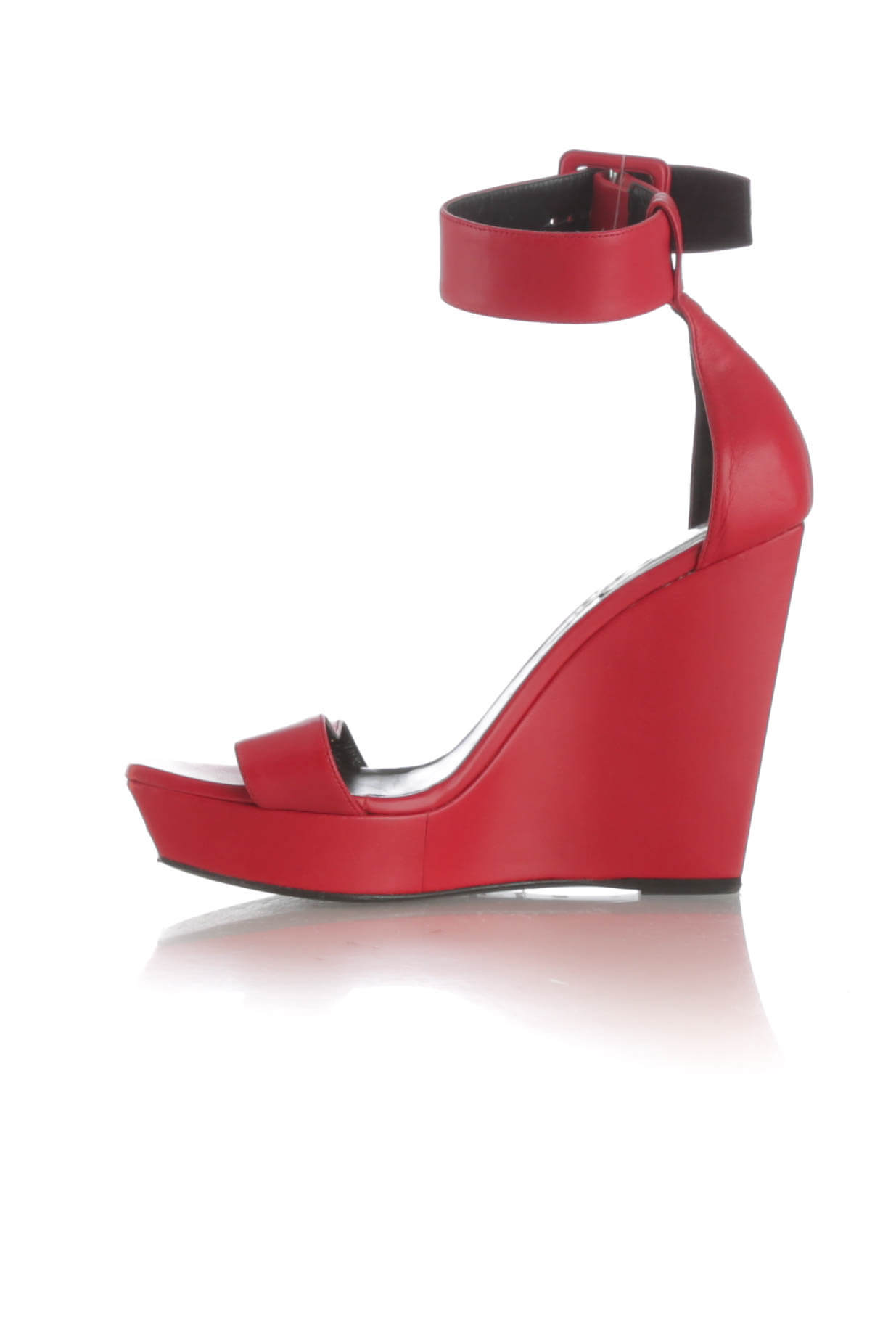 Saint Laurent, 8 USA