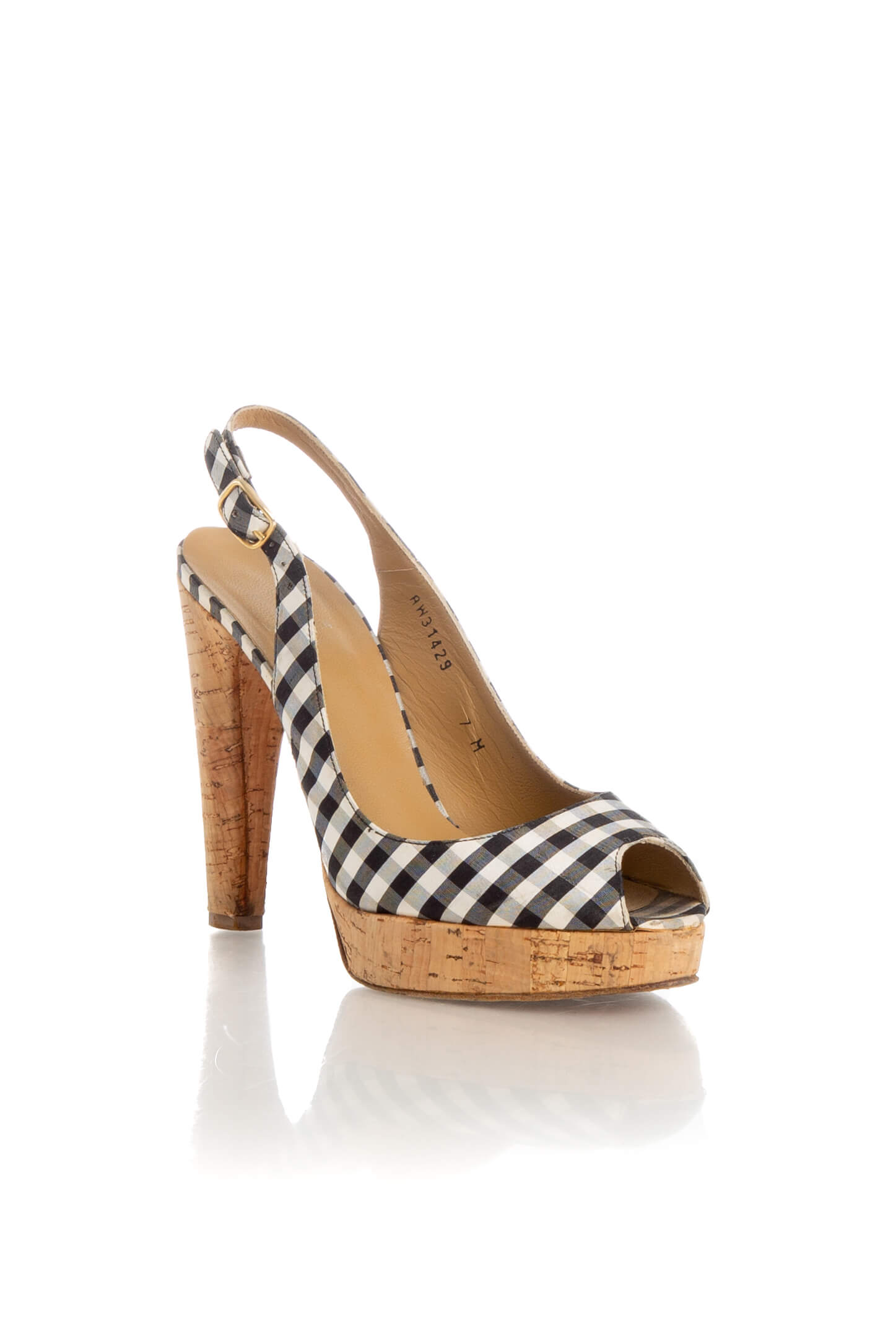 Stuart Weitzman, 7 USA
