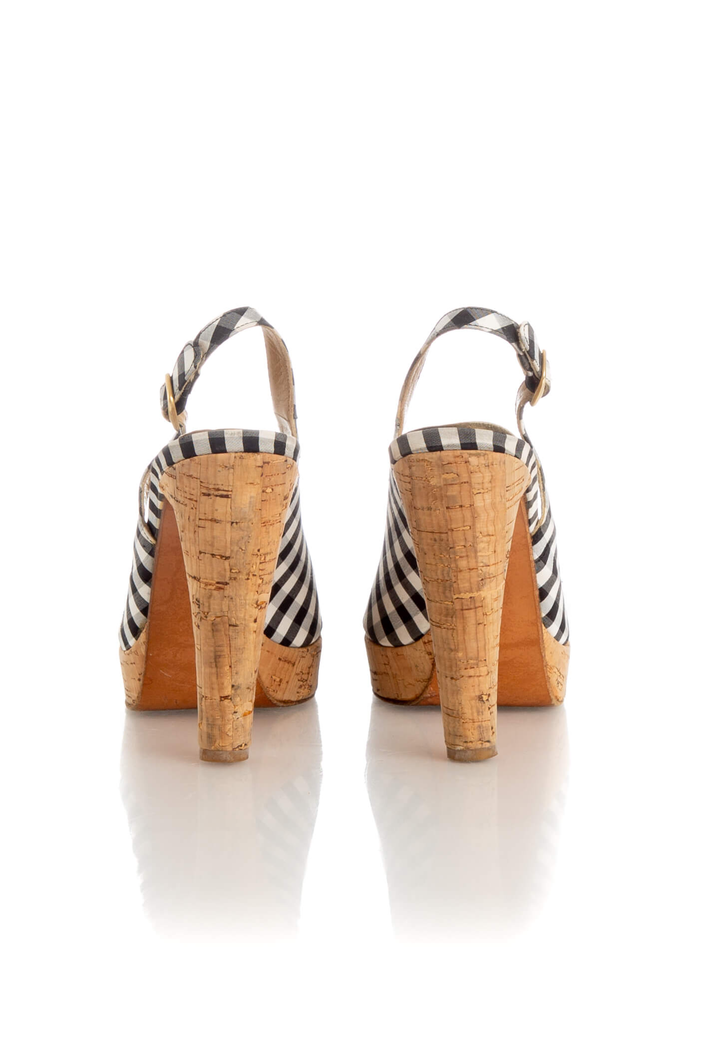 Stuart Weitzman, 7 USA
