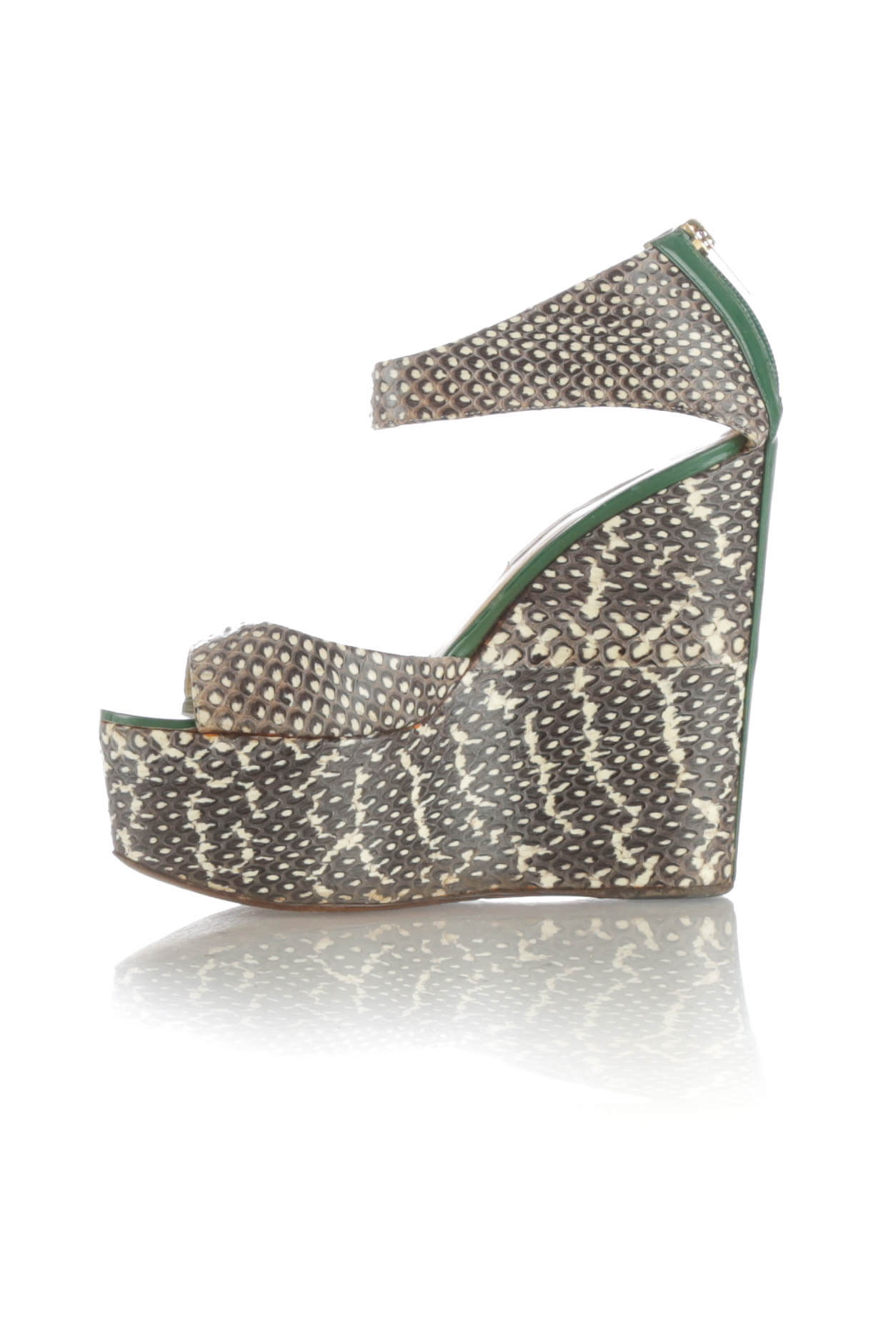 Jimmy Choo, 8 USA