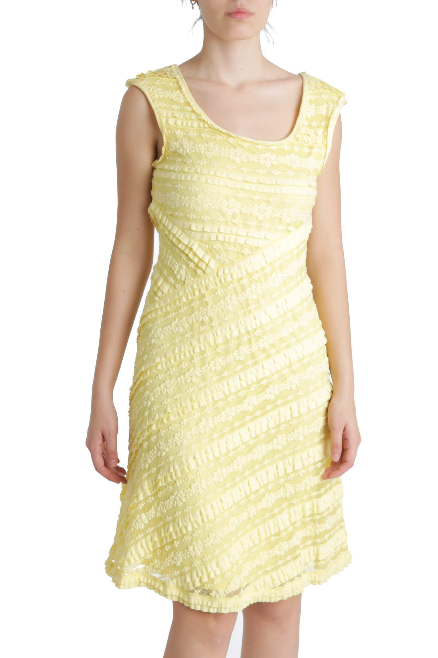 Max Studio, Talla M
