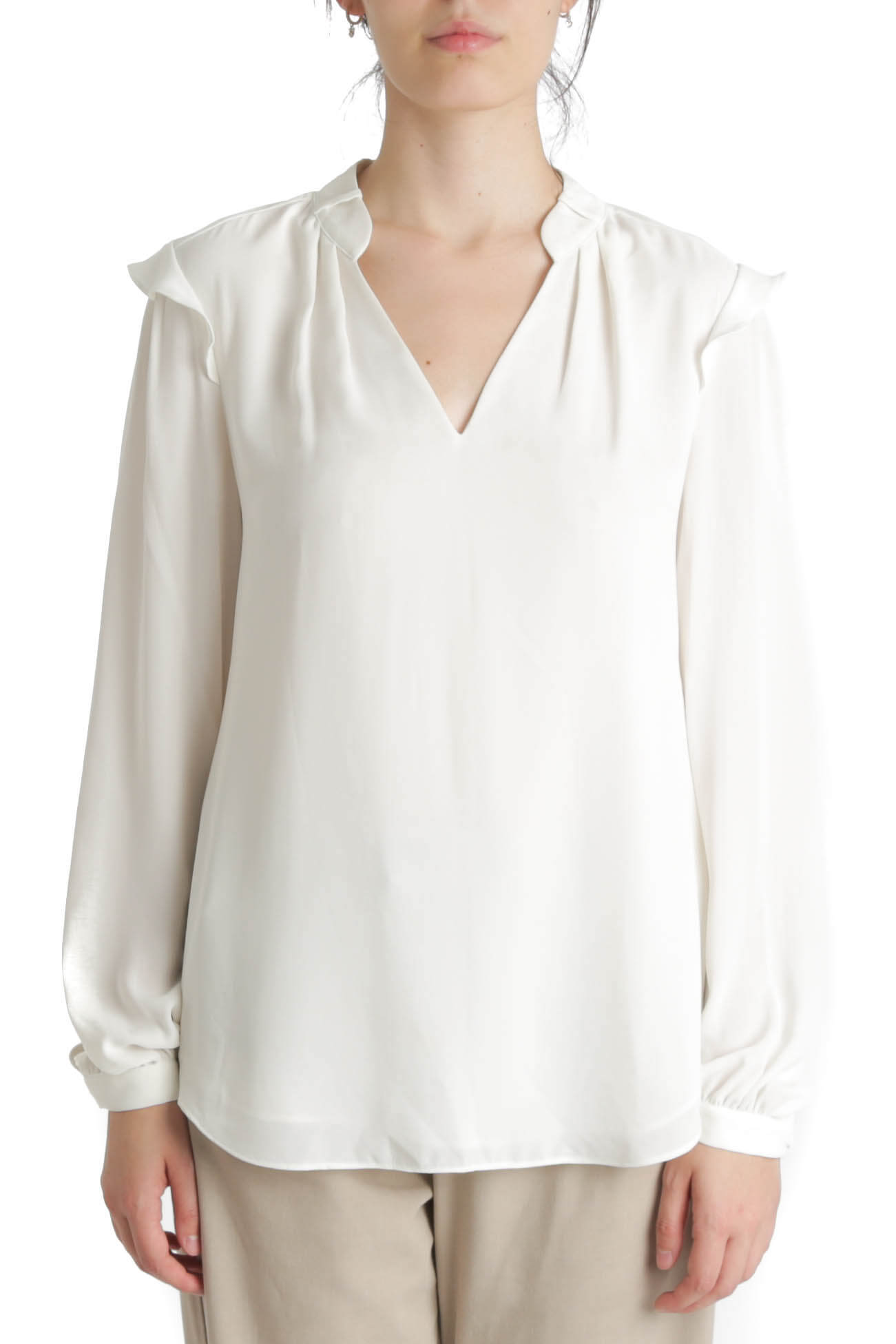 White House Black Market, Talla 2