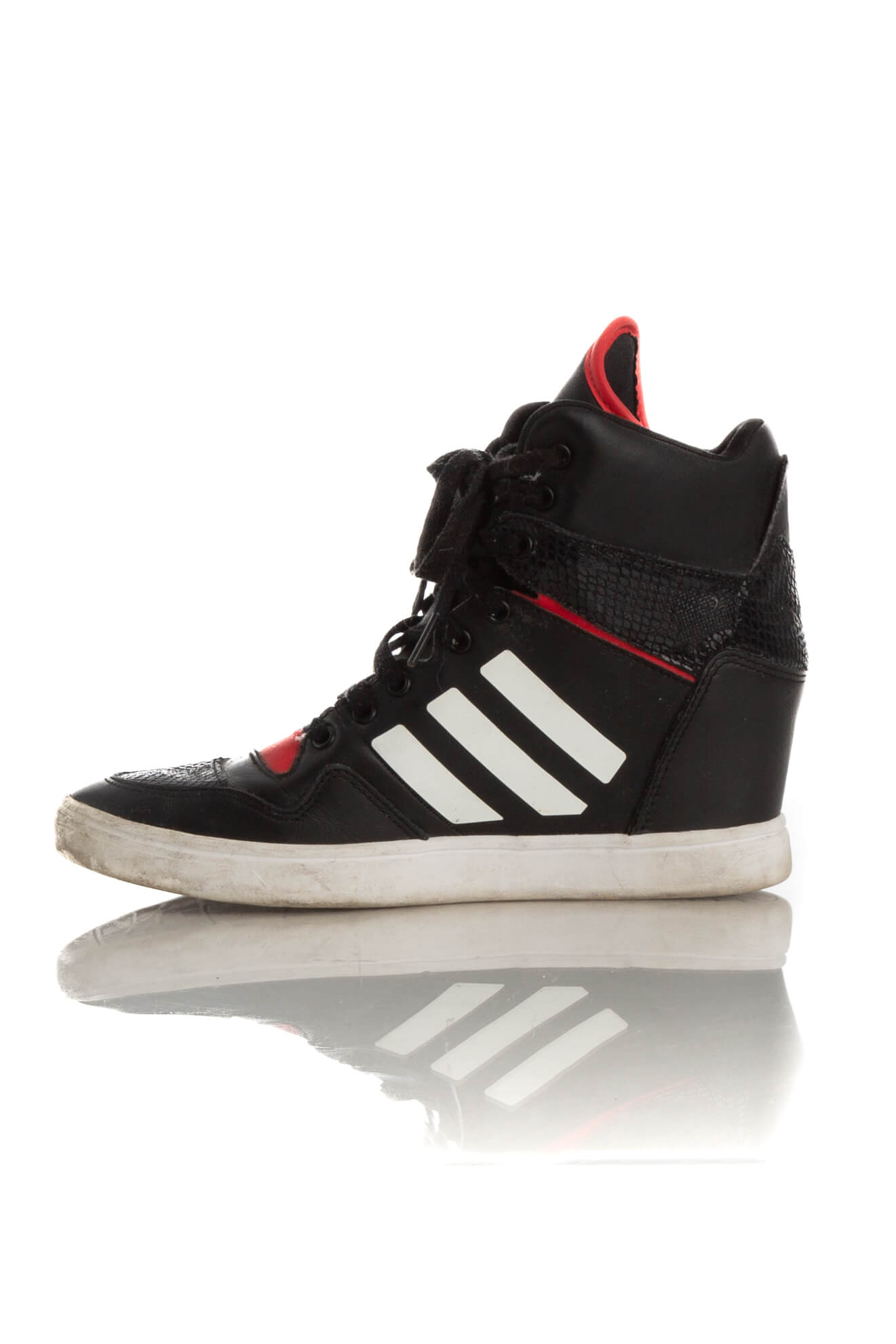 Adidas, 8 USA