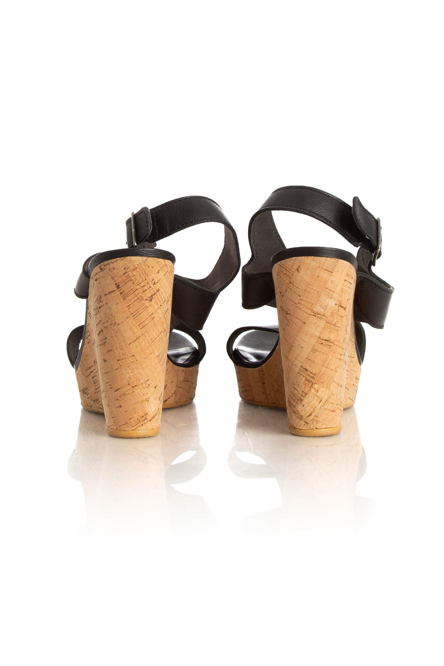 Stuart Weitzman, 9 USA