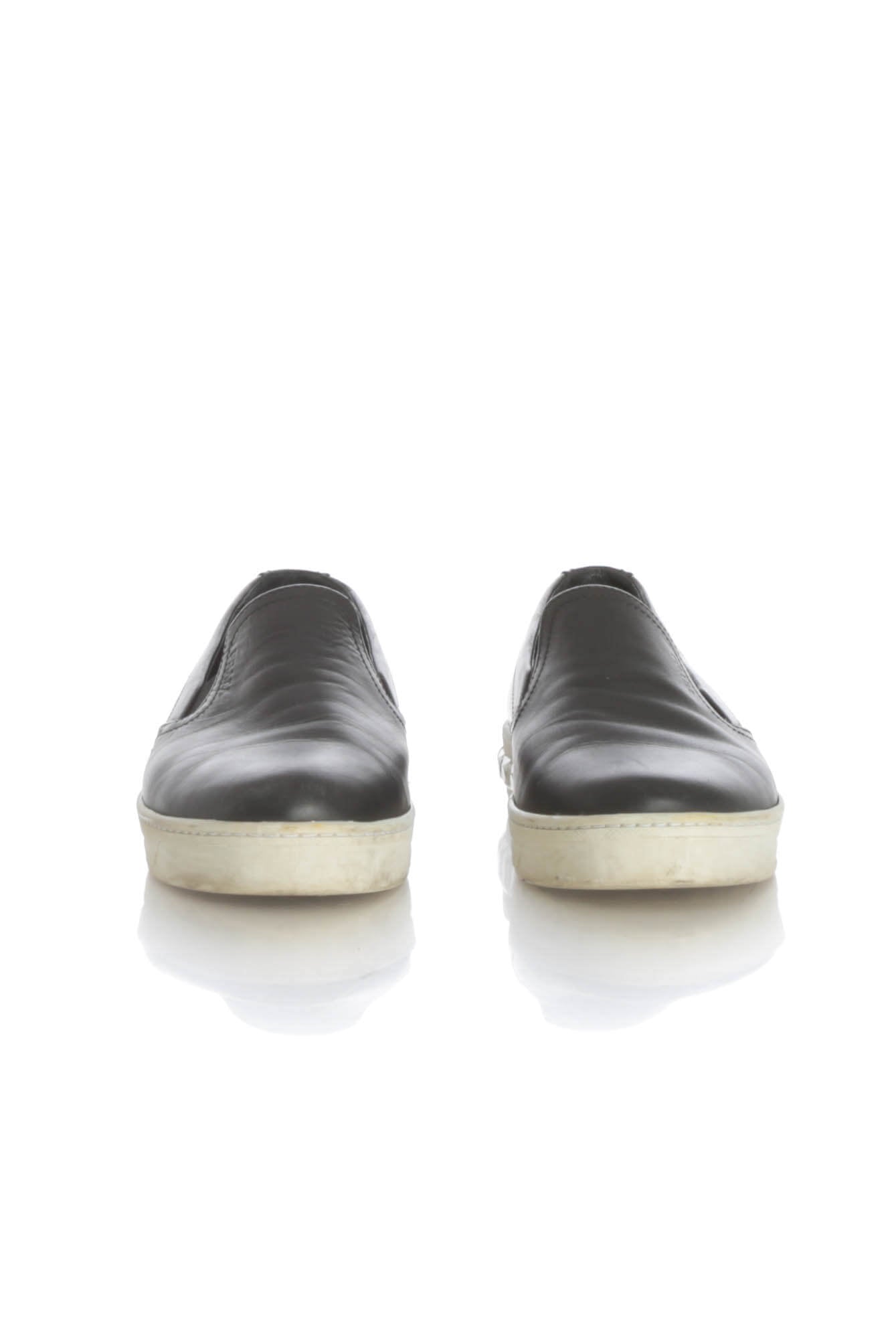 Prada, 8.5 USA