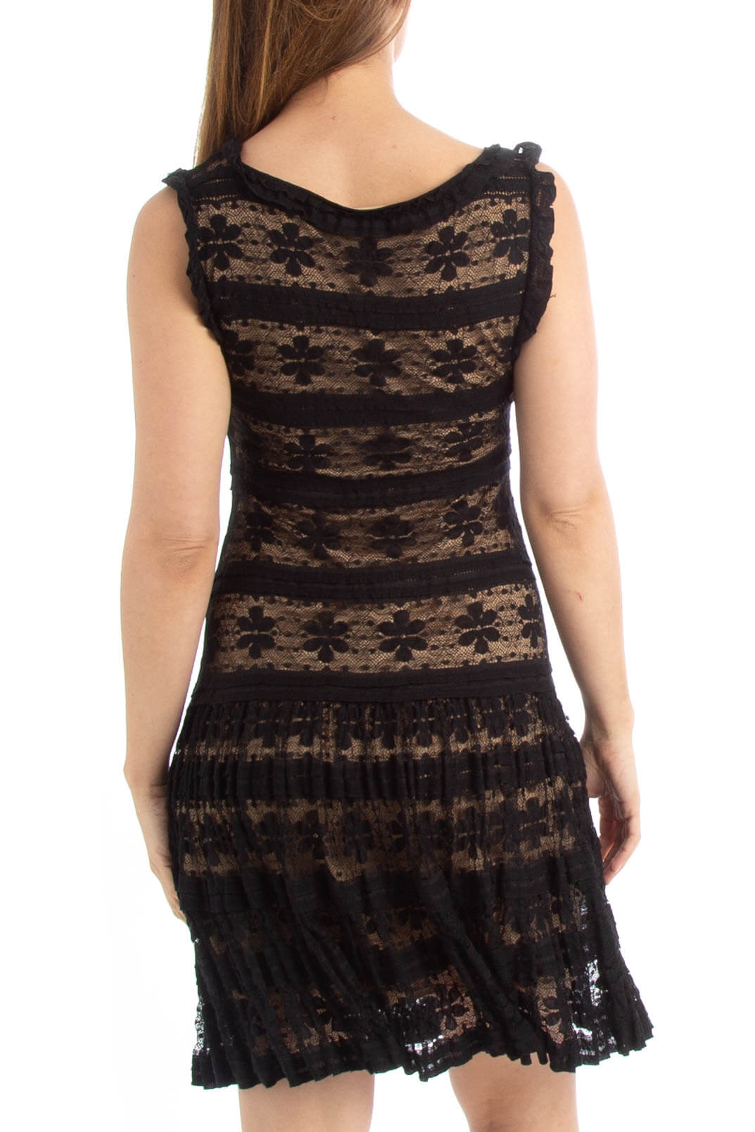 Max Studio, Talla M