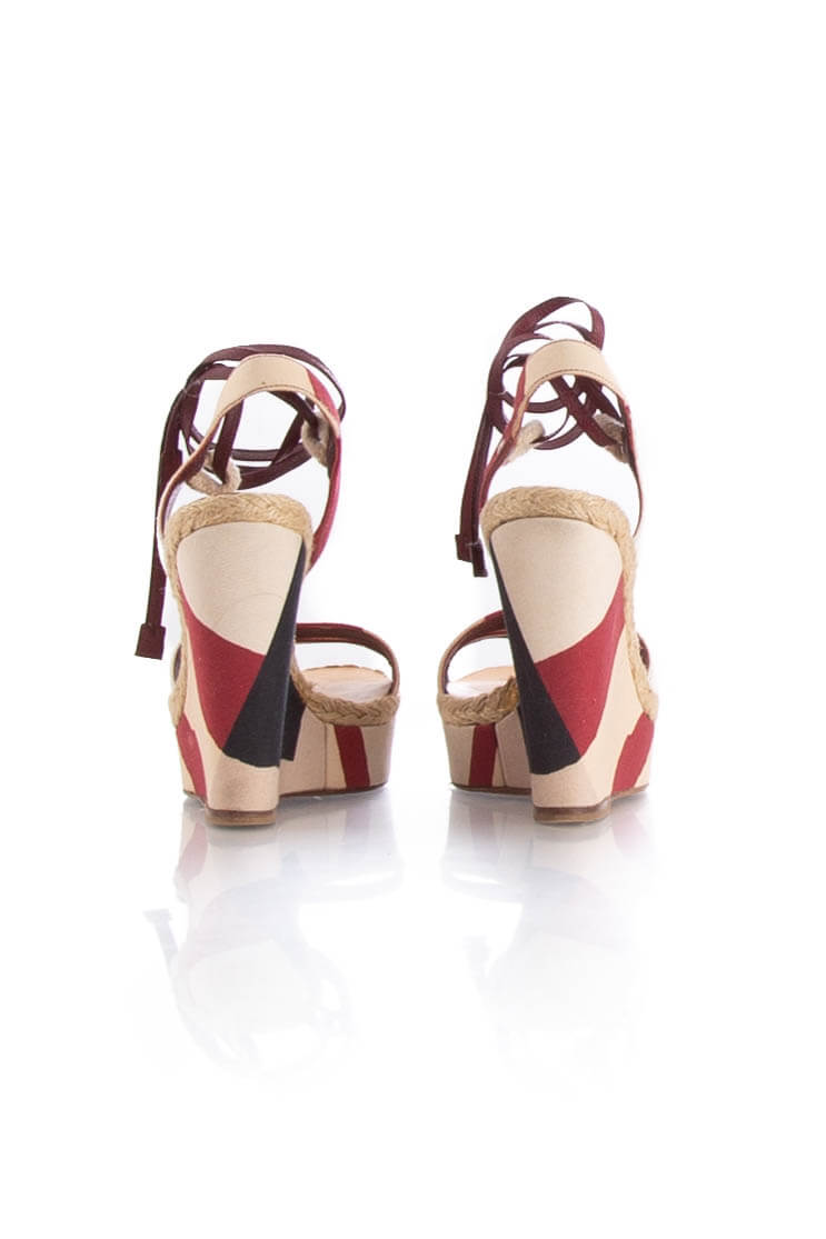 Burberry, 7 USA