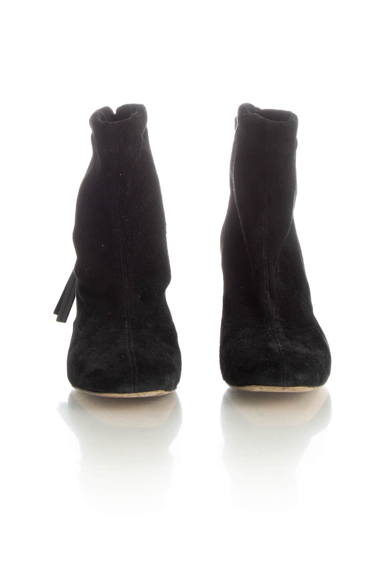 Stuart Weitzman, 6 USA