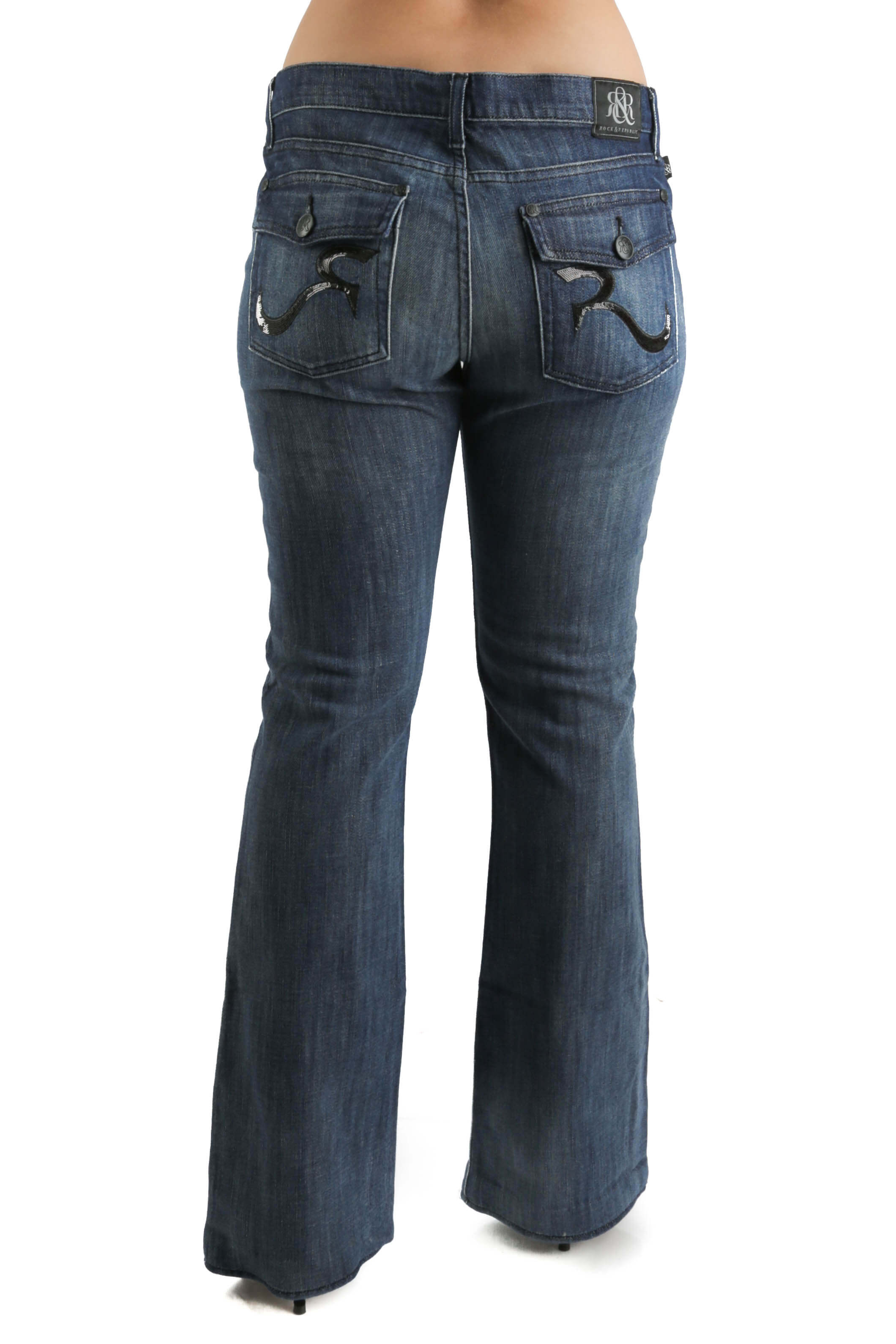 Rock & Republic, Talla 32