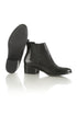 Stuart Weitzman, 8 USA