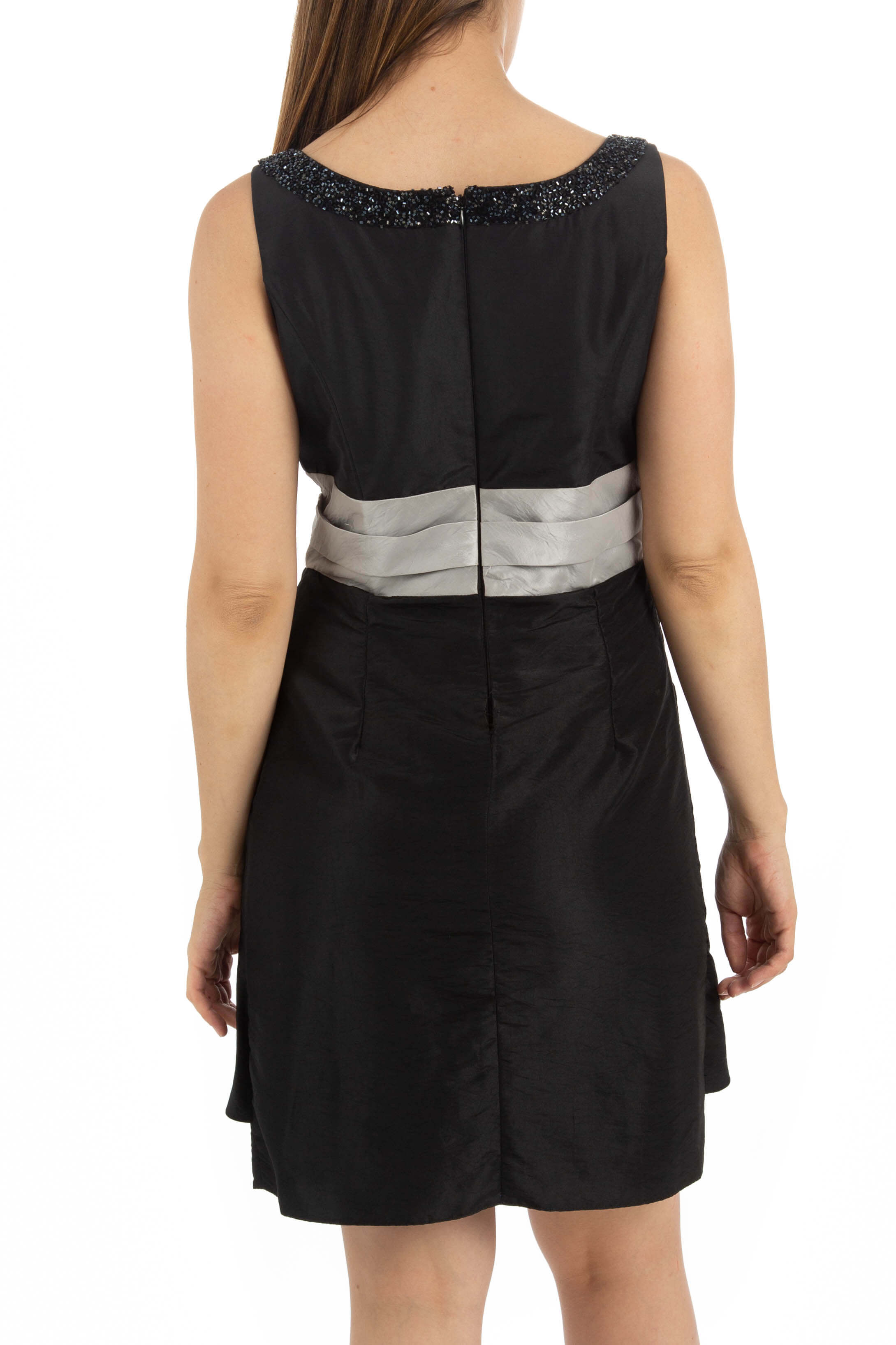 Eva Brazzi, Talla L
