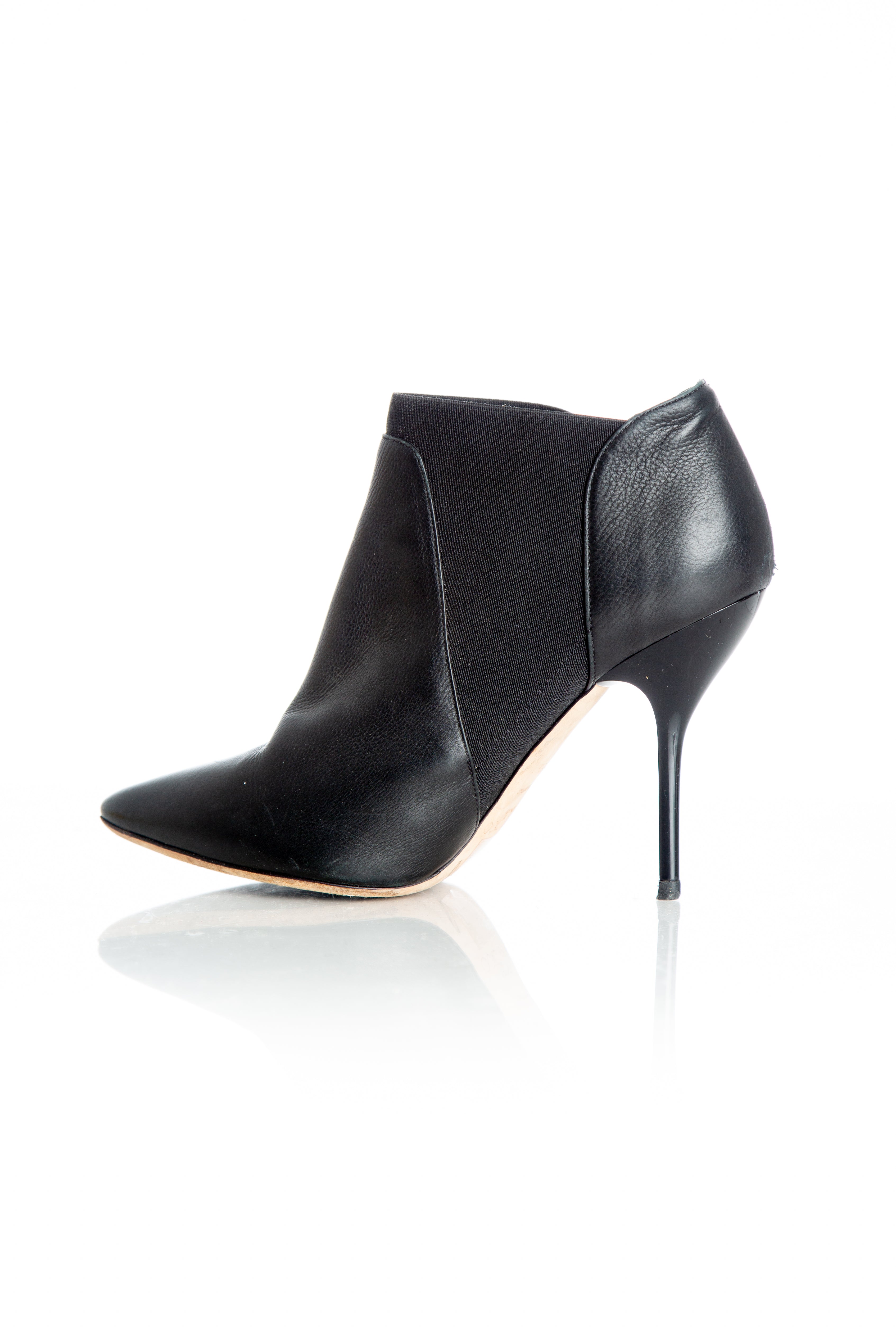 Jimmy Choo, 8.5 USA