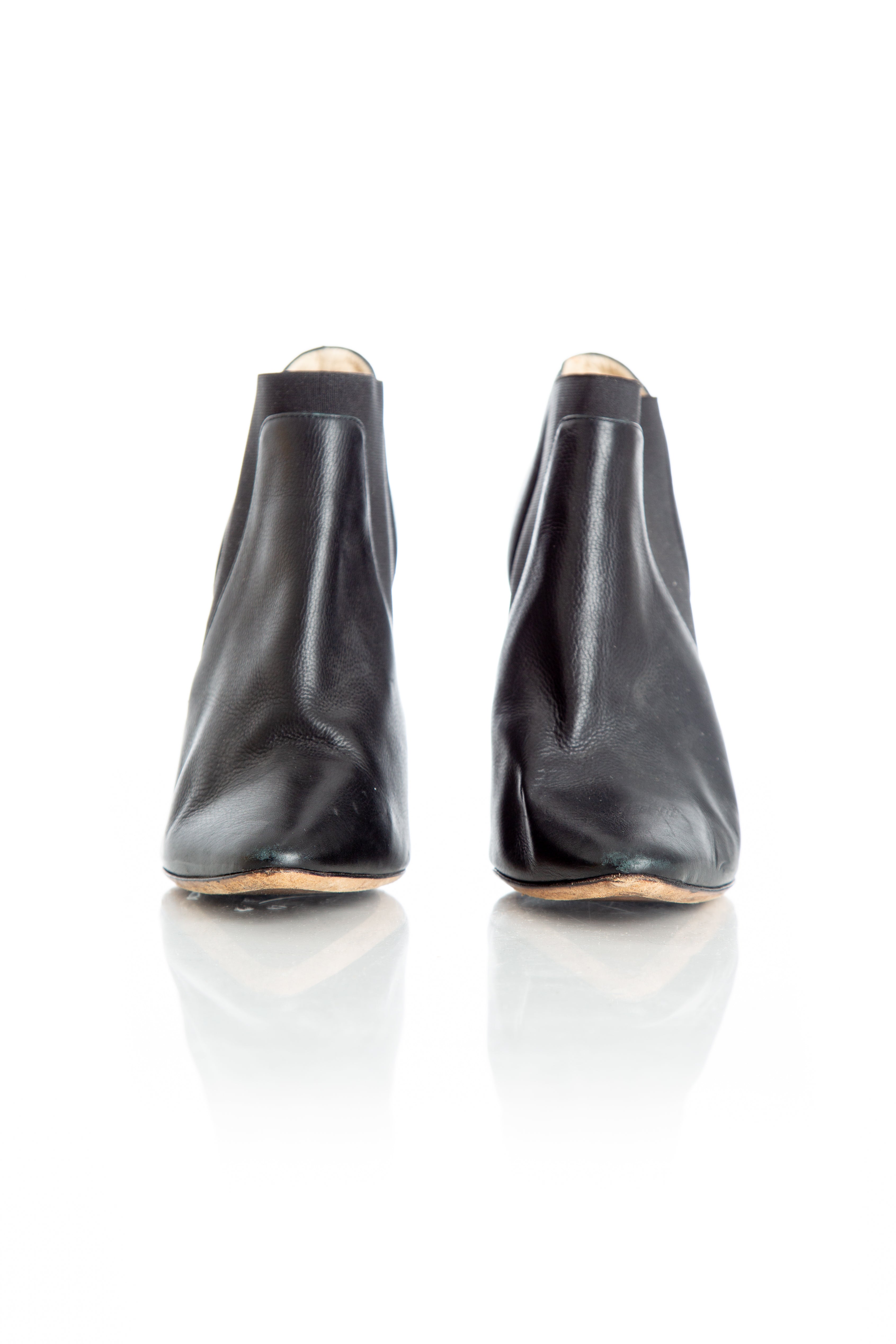 Jimmy Choo, 8.5 USA