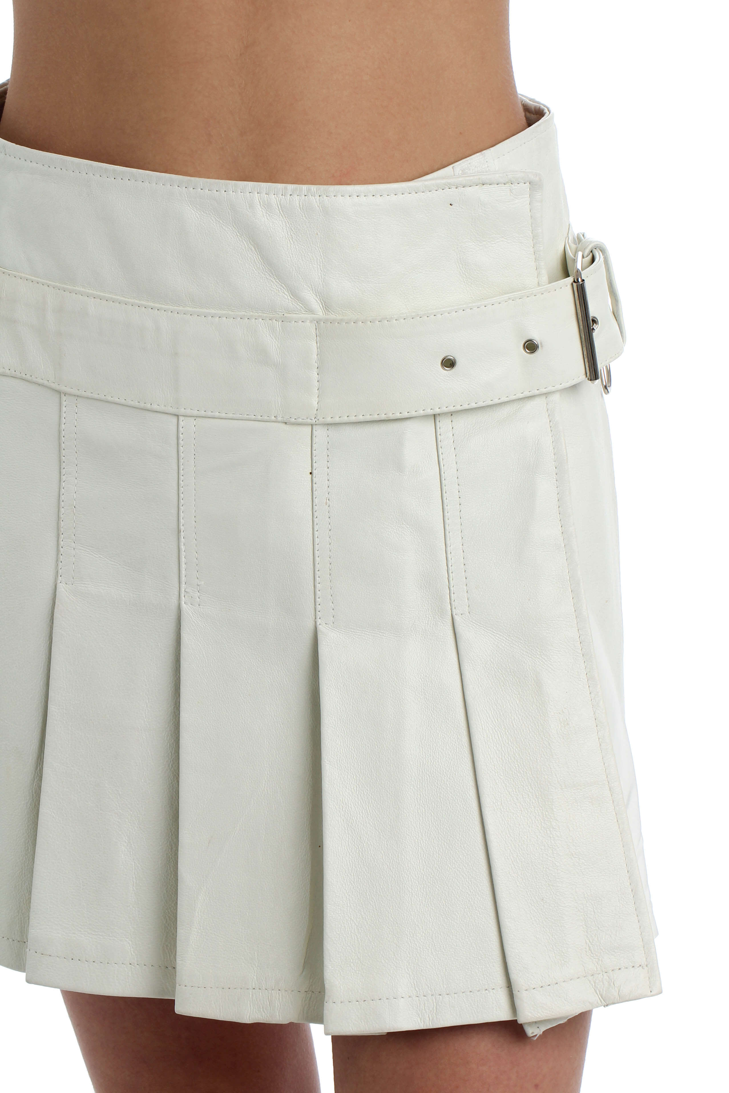 F & Co., Talla 38
