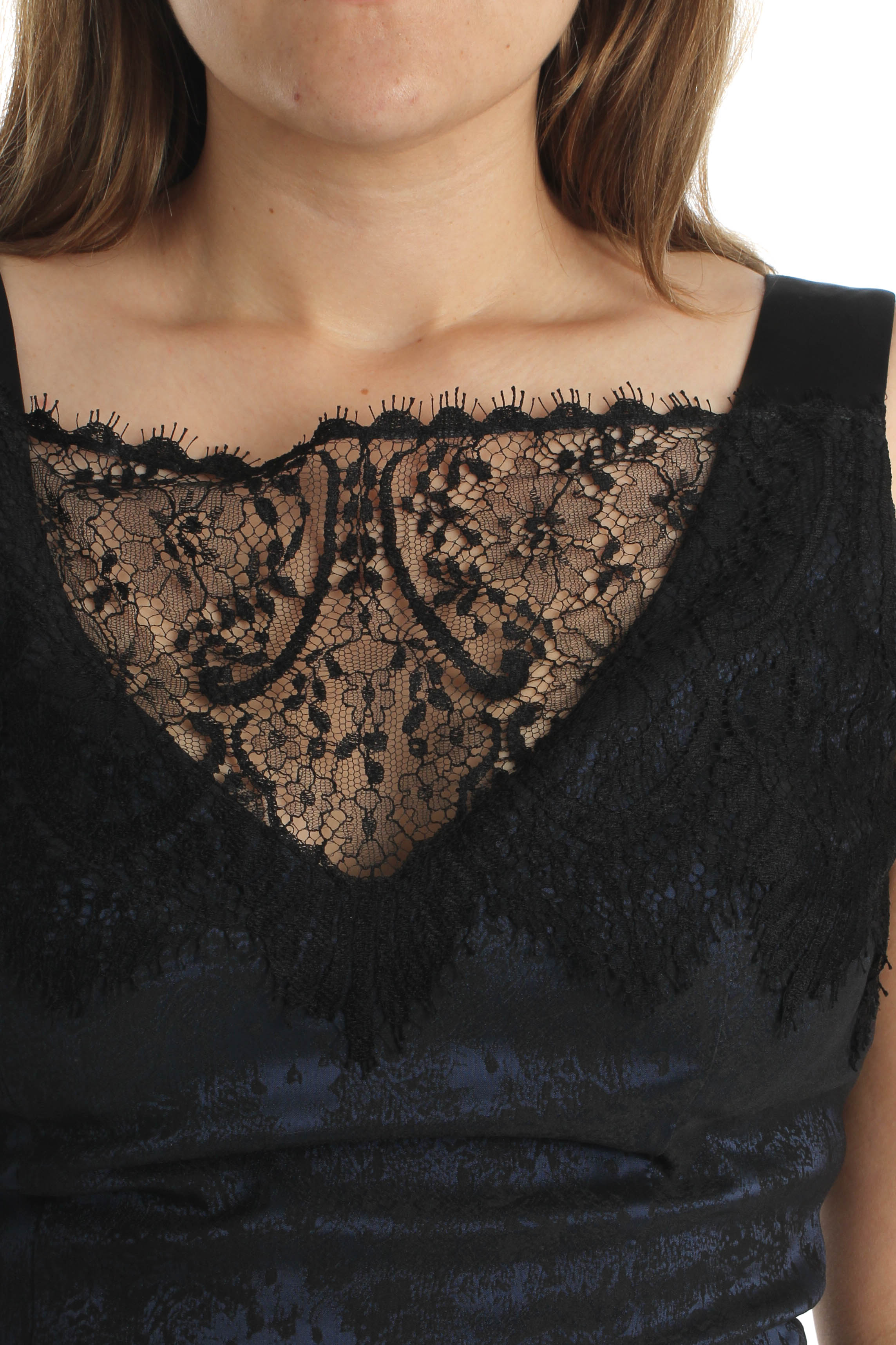 Theia, Talla 10