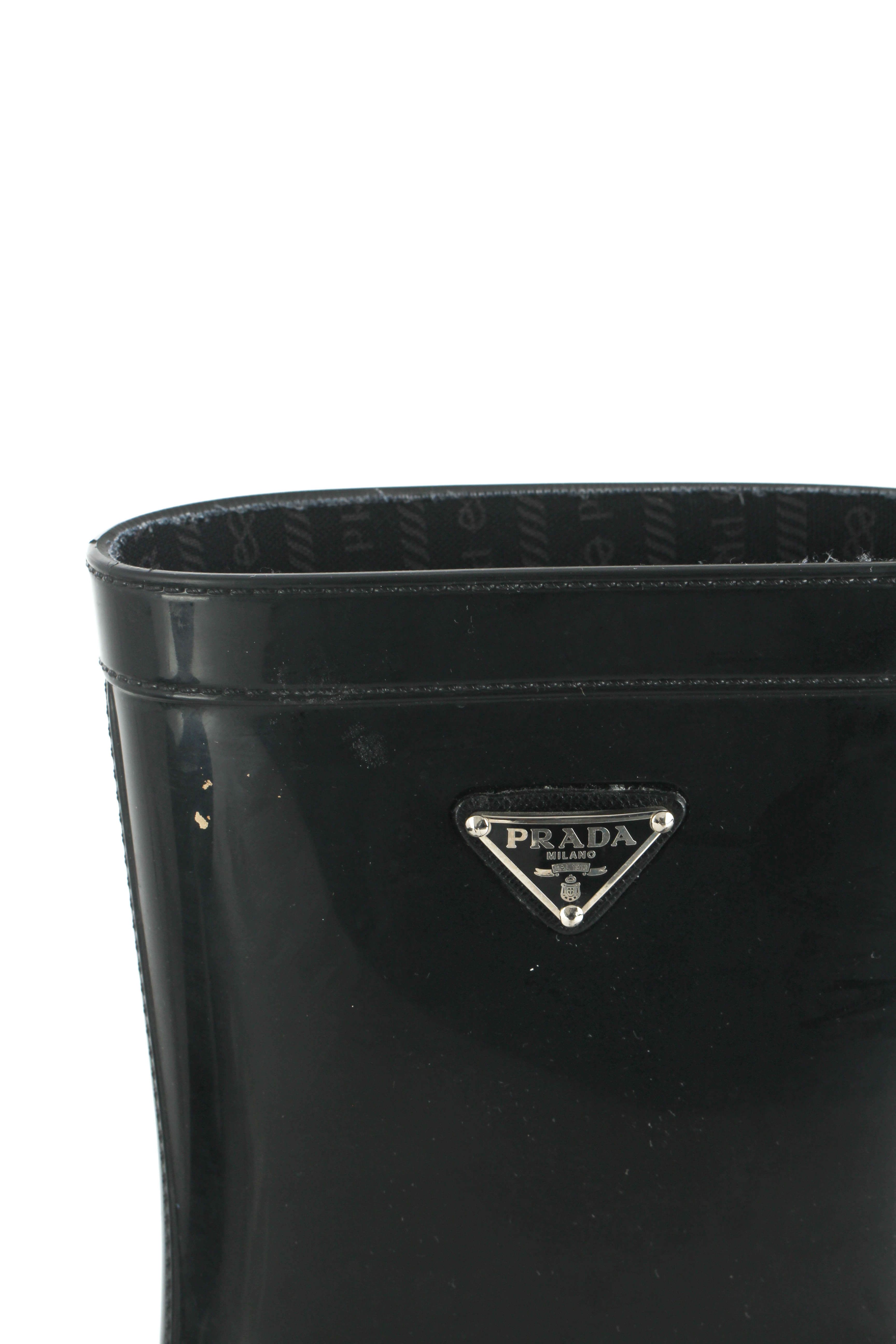 Prada, 9 USA